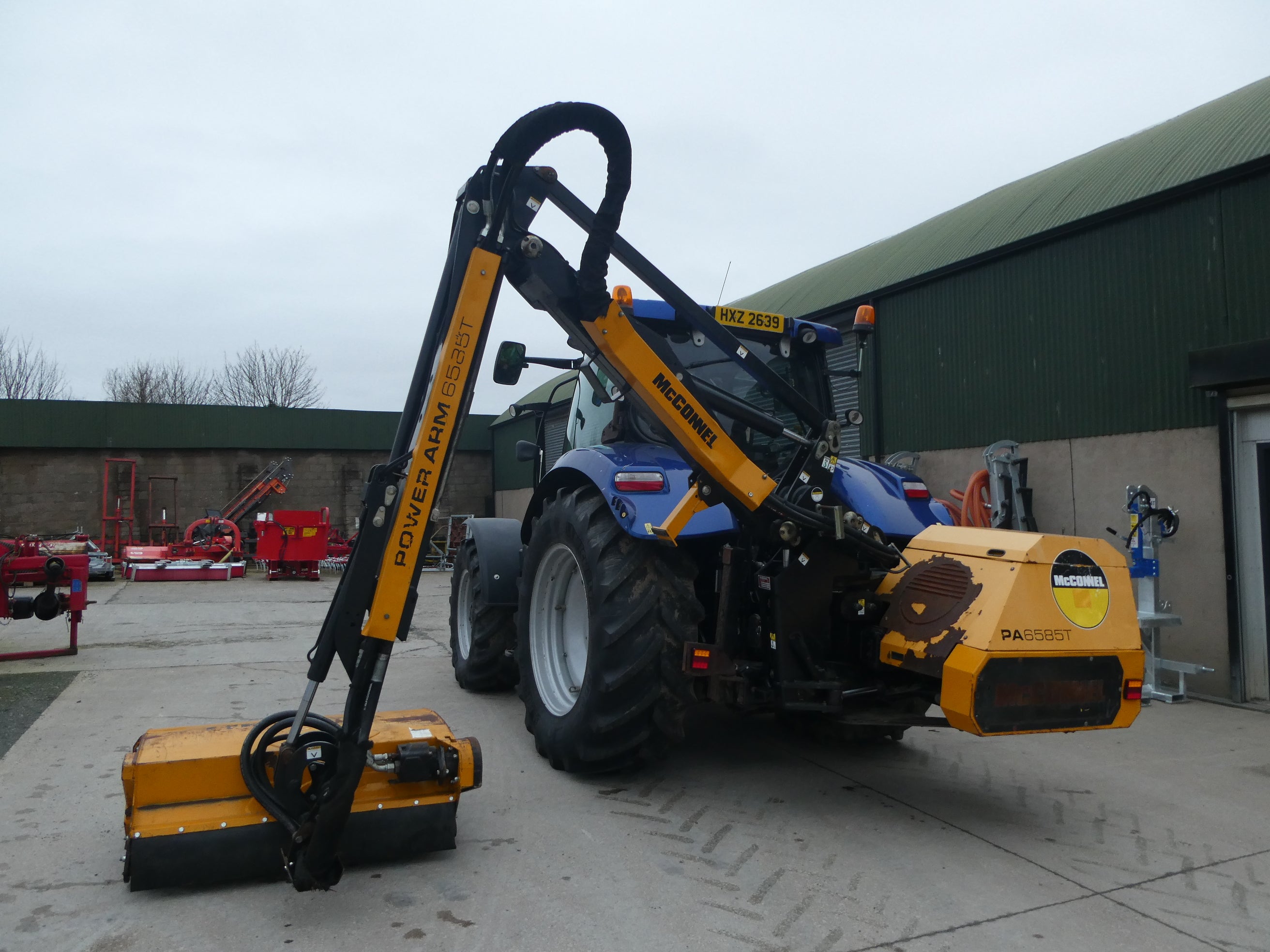 Mcconnel PA6585T Hedgecutter