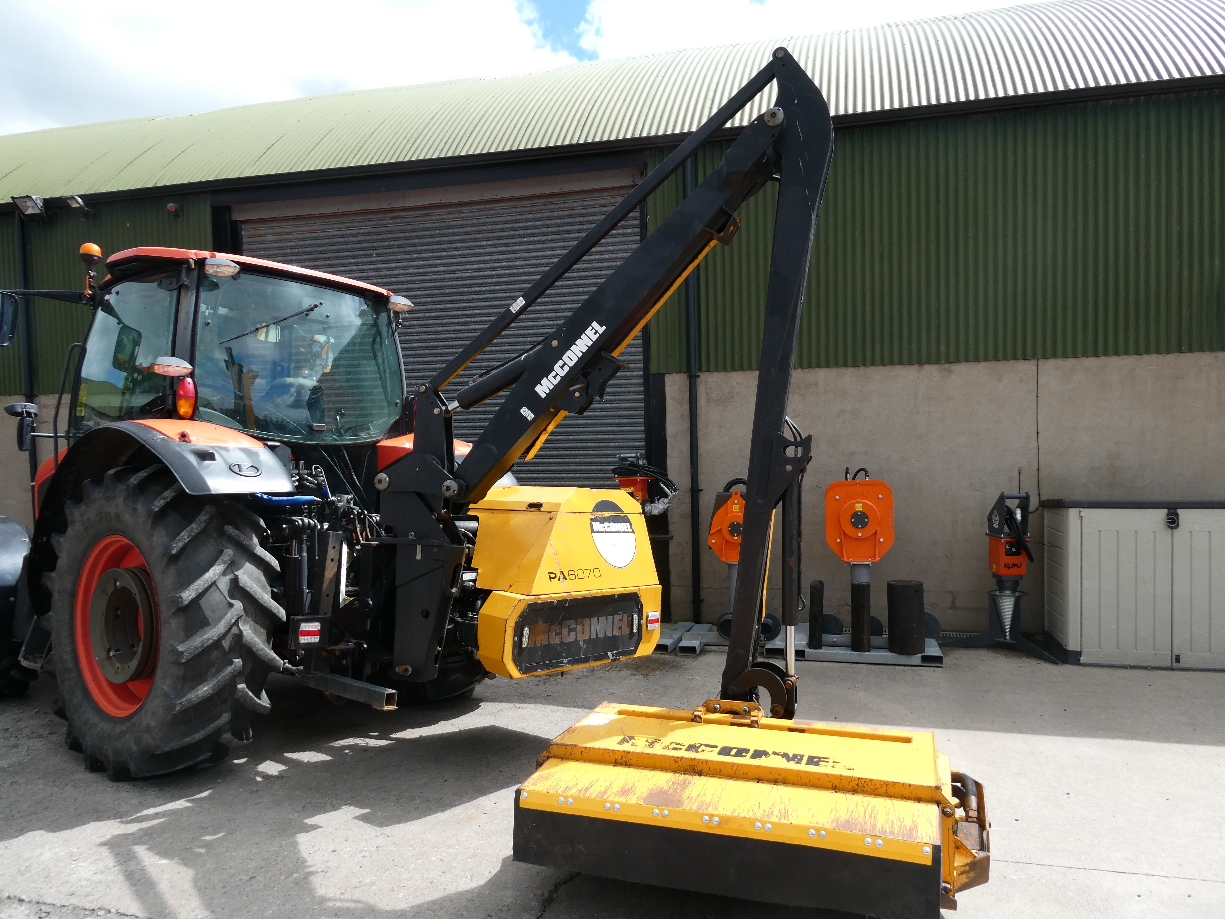 McConnel PA6070 Hedgecutter