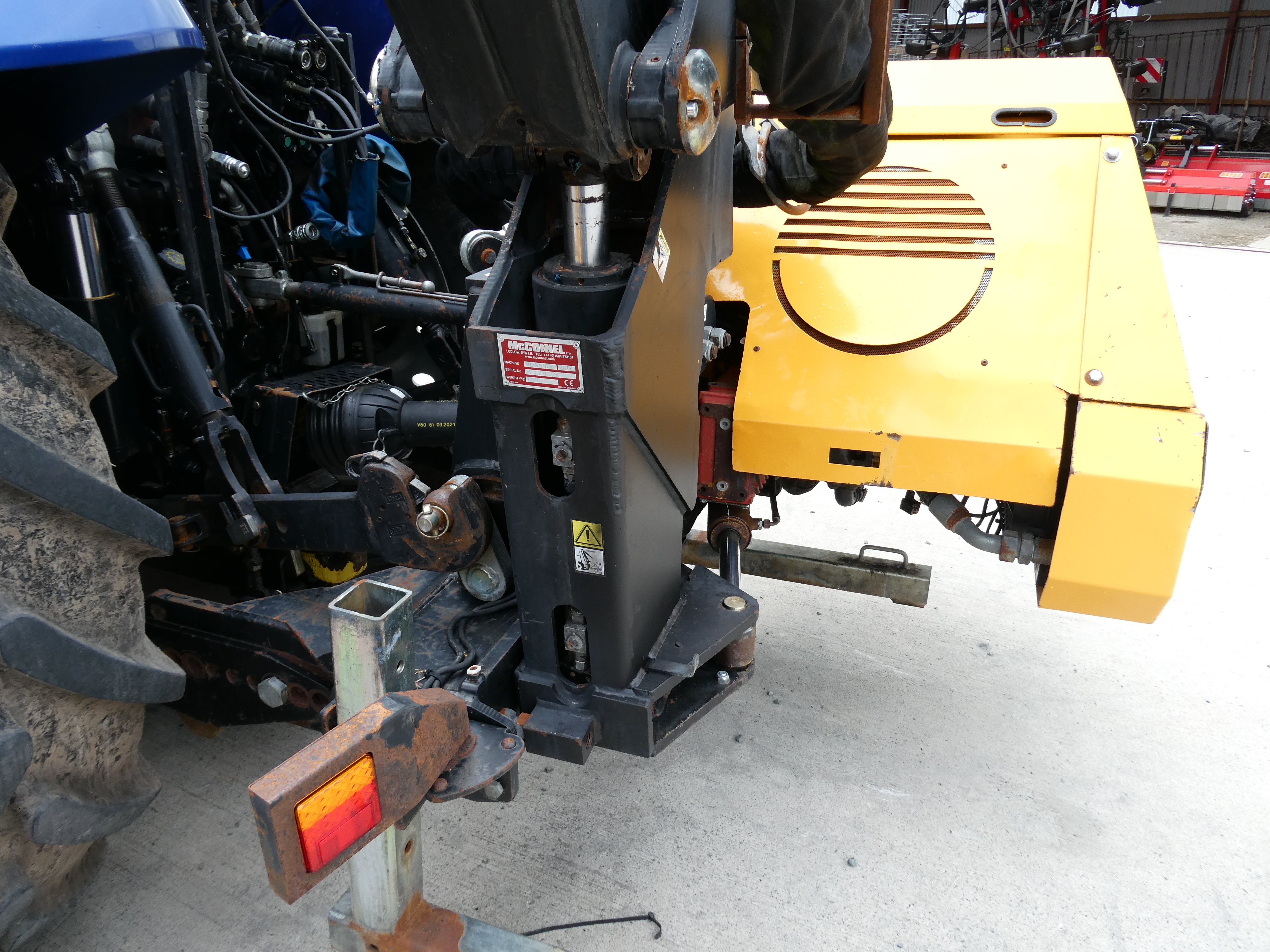 McConnel PA8085T Hedgecutter
