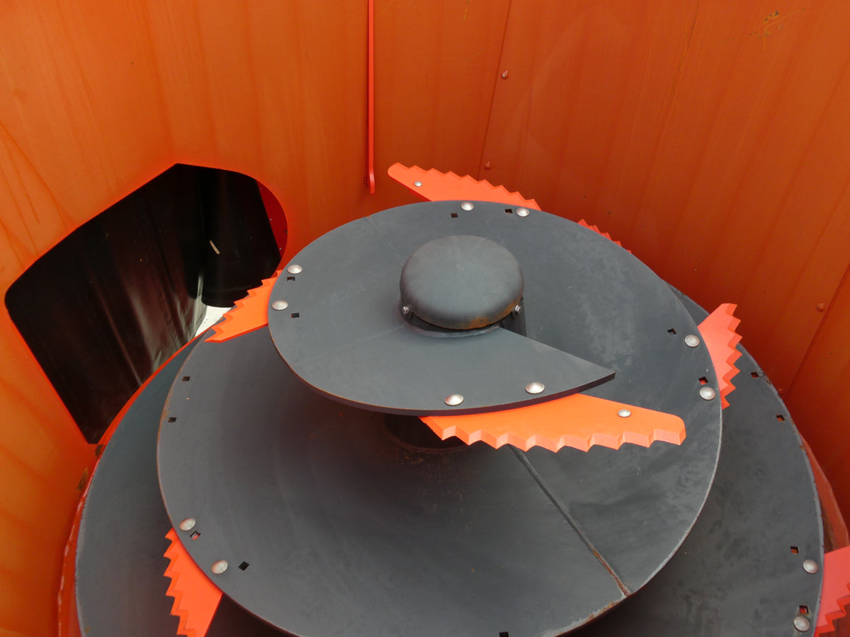 Kuhn 15.1 Tub feeder/Straw bedder