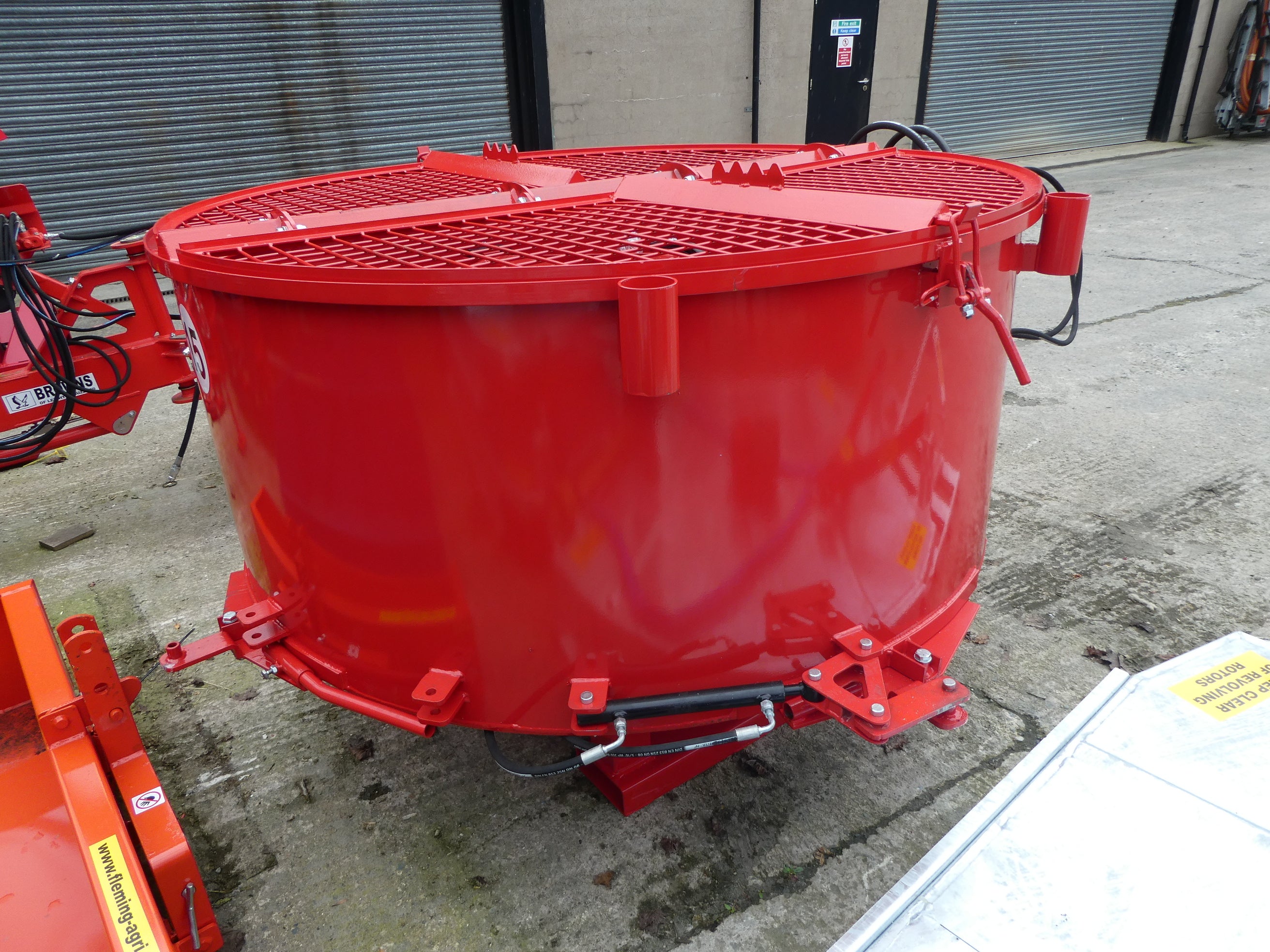 1100lt Pan Mixer Hydraulic with hydraulic door
