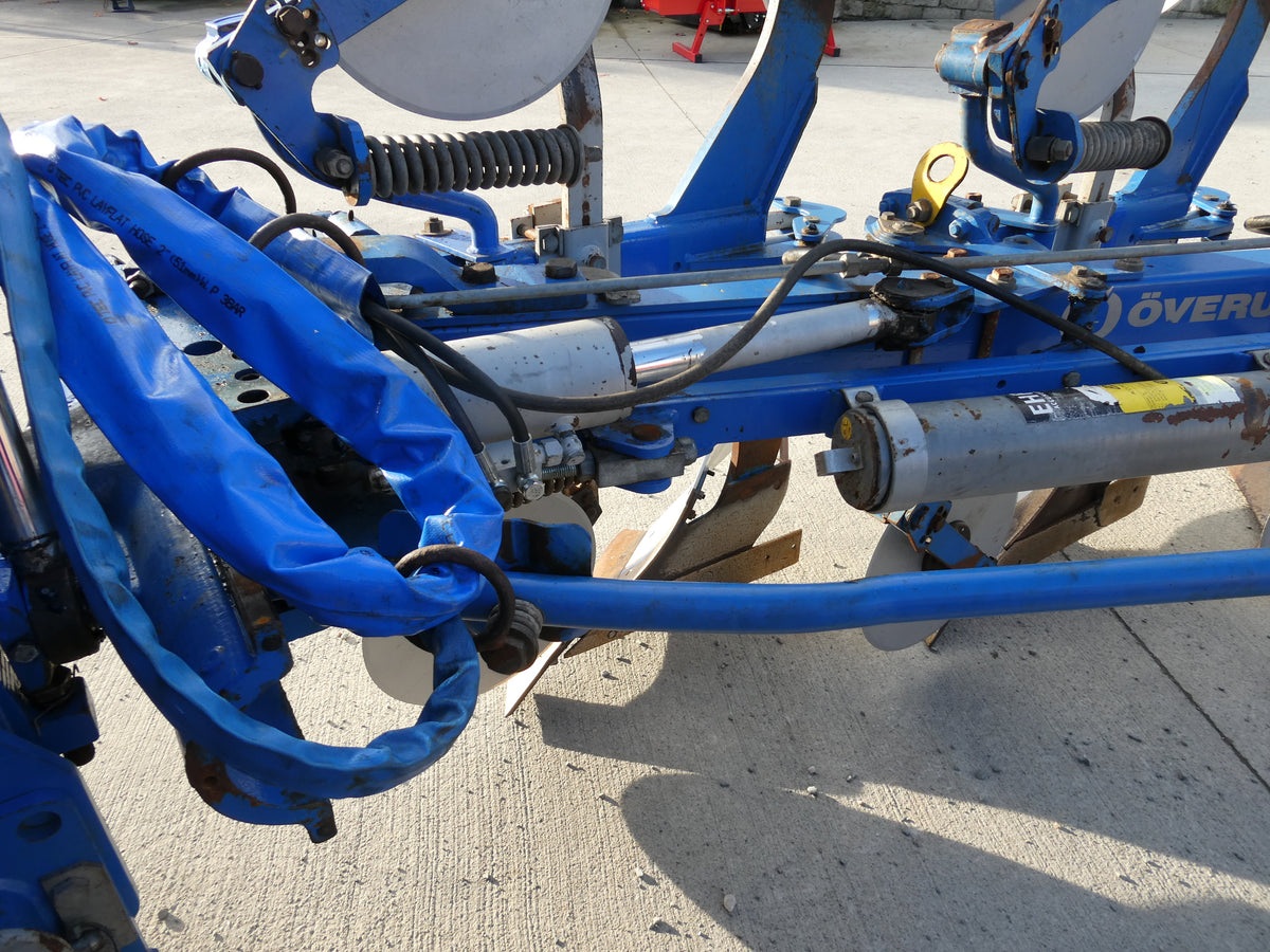 Overum 4F Reversible plough