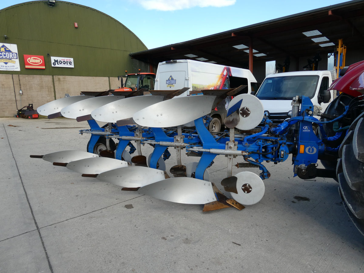 Overum 4F Reversible plough
