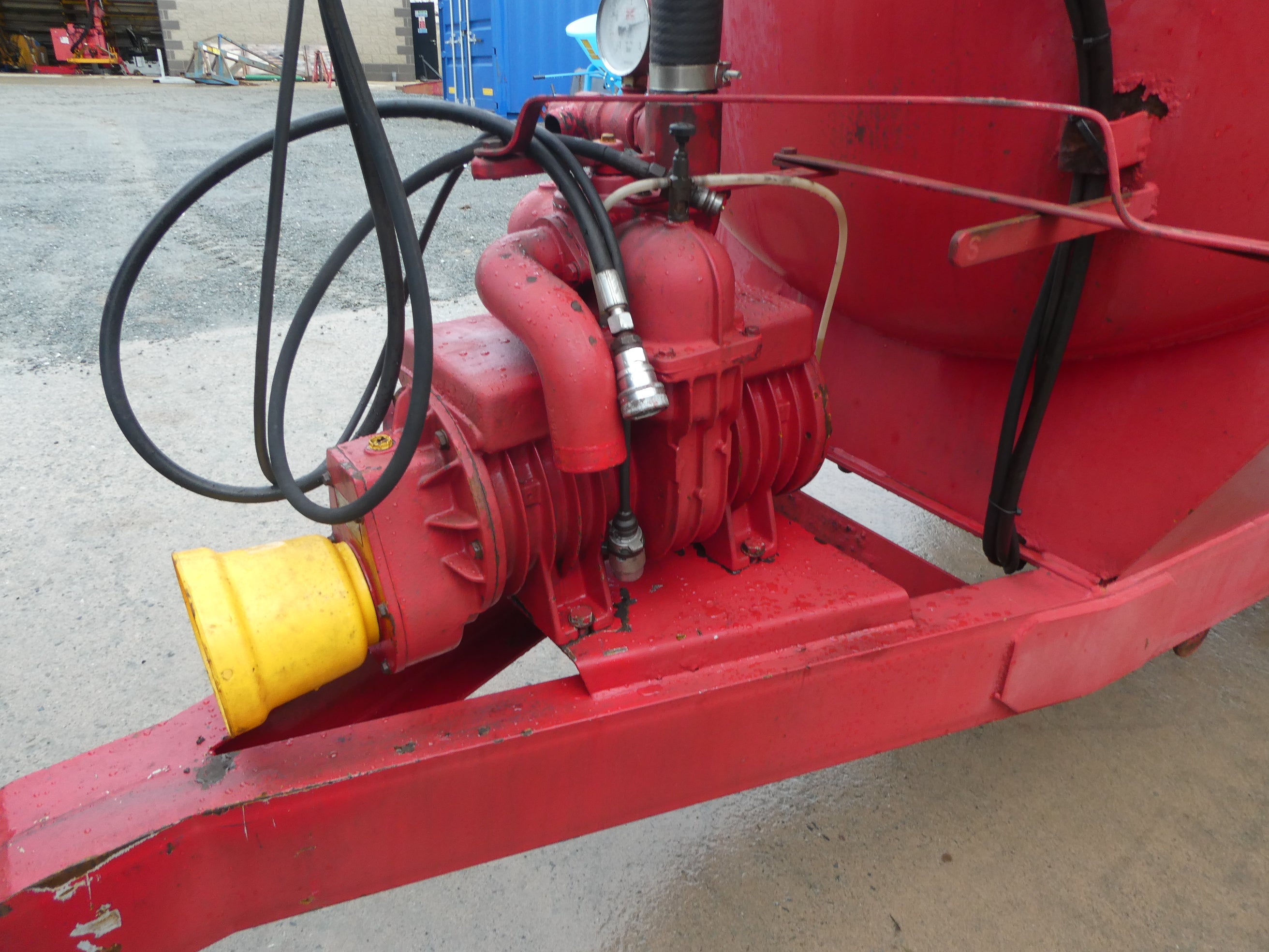 Hispec 1600Gallon Slurry tanker