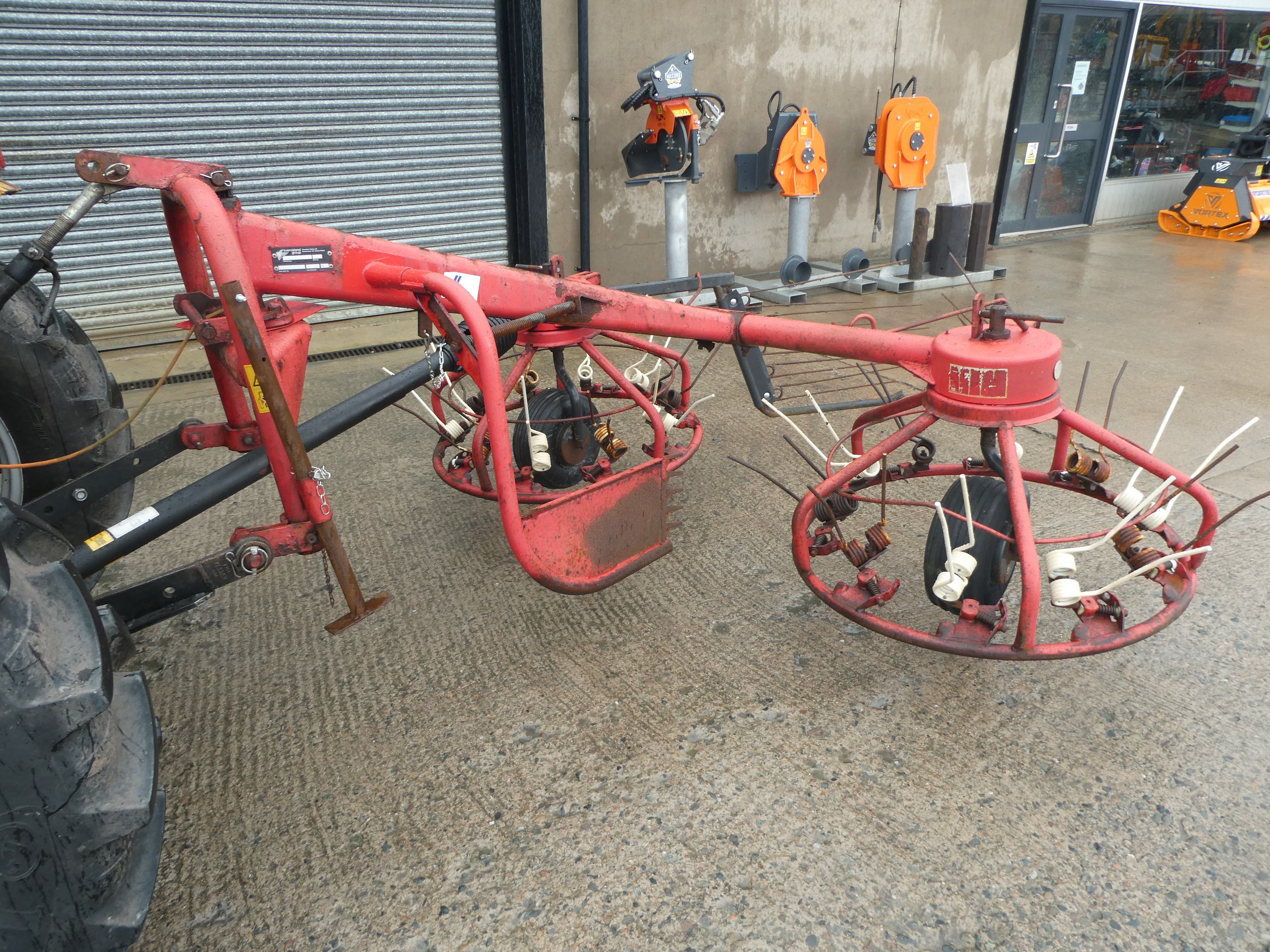 PZ 300 haybob