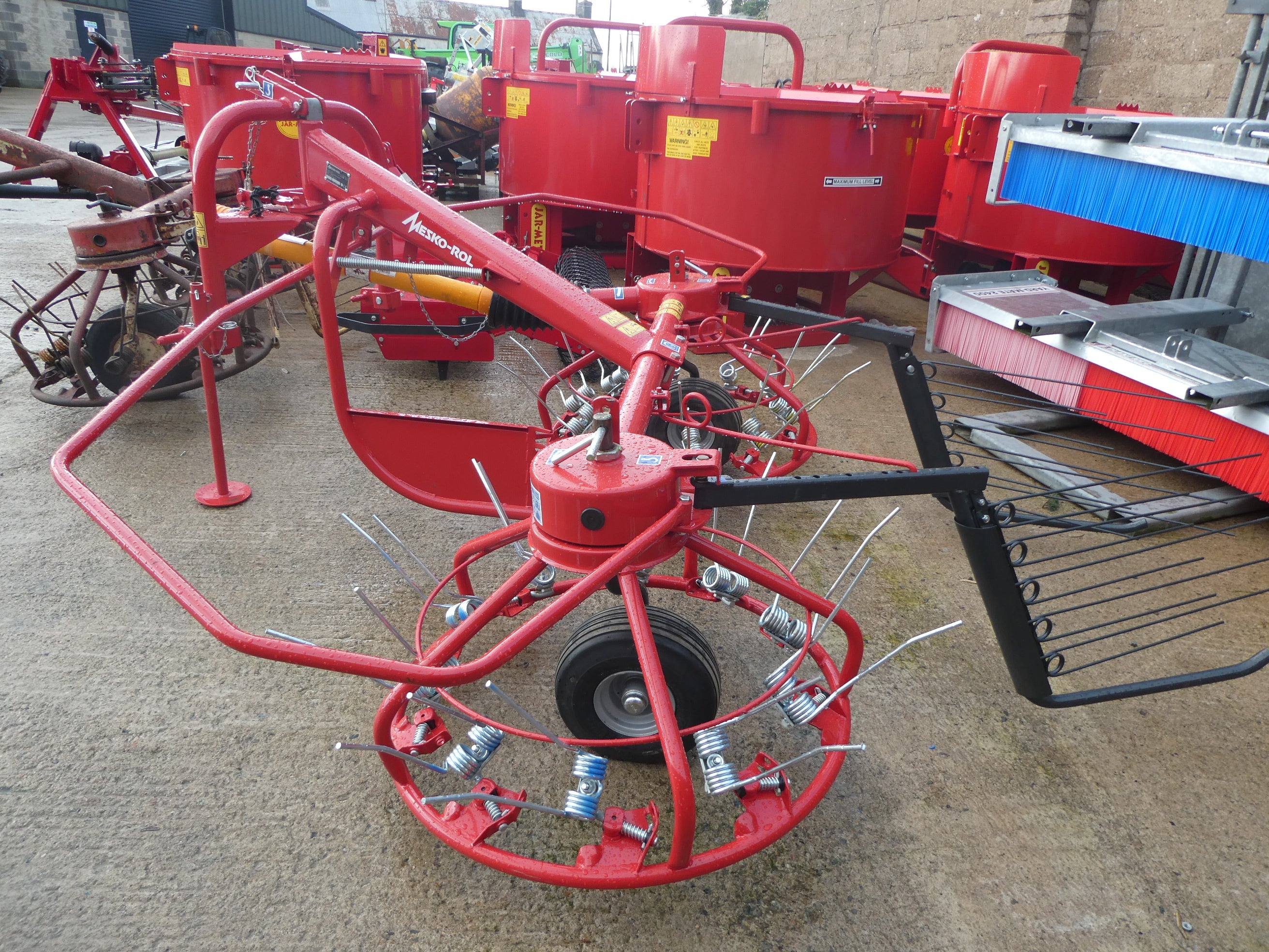 New Mesko 300 haybobs