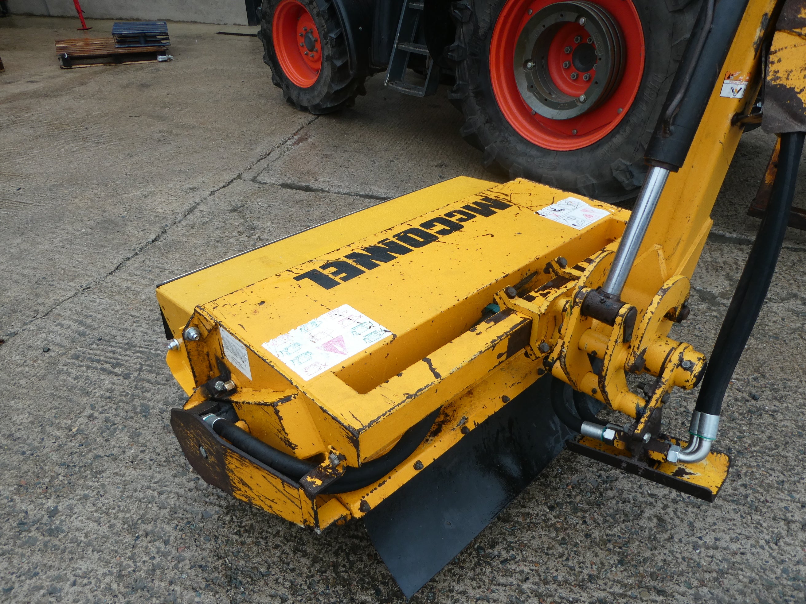 McConnel PA550 Hedgecutter