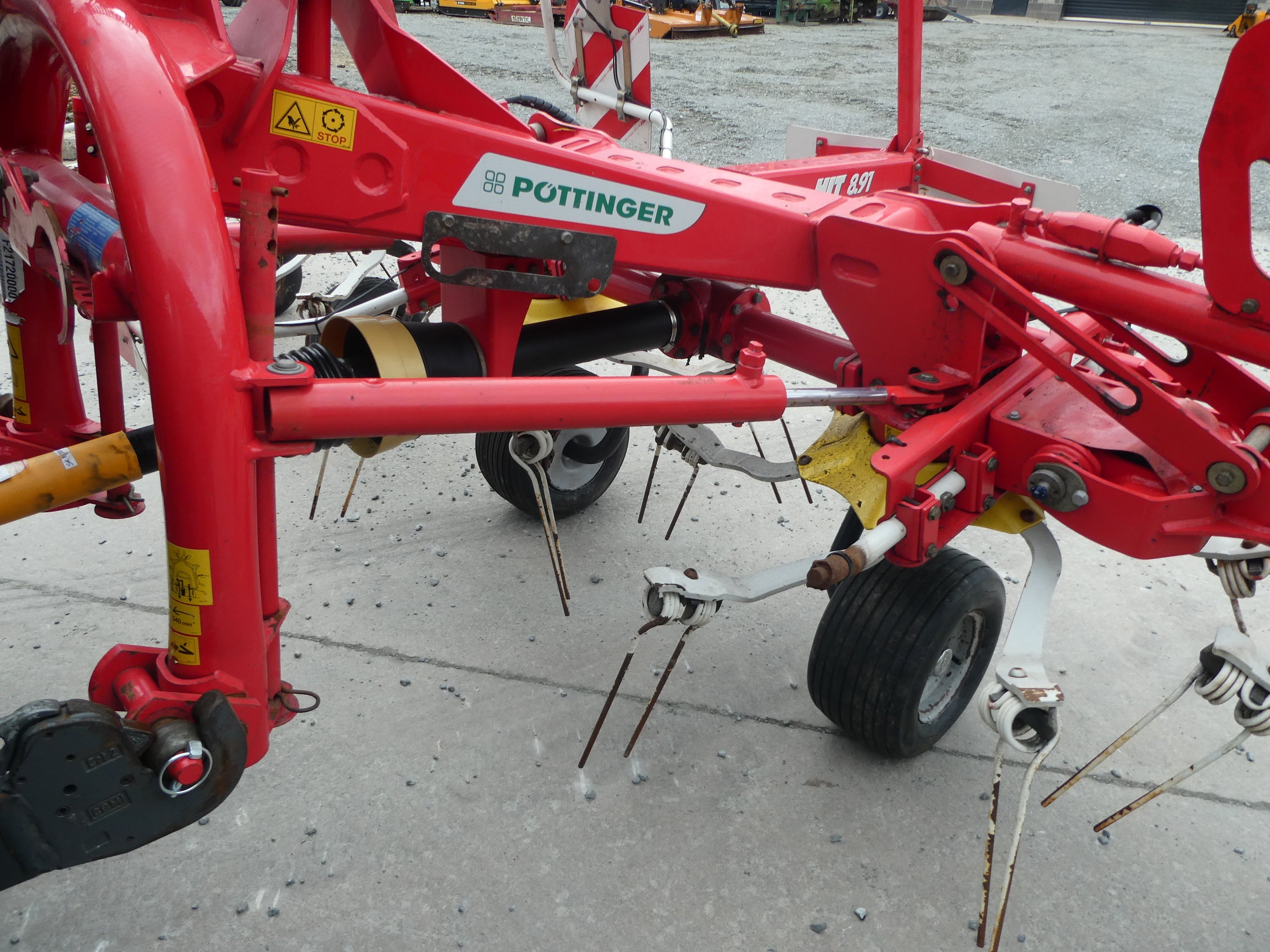 Pottinger HIT 8.91 rotor tedder