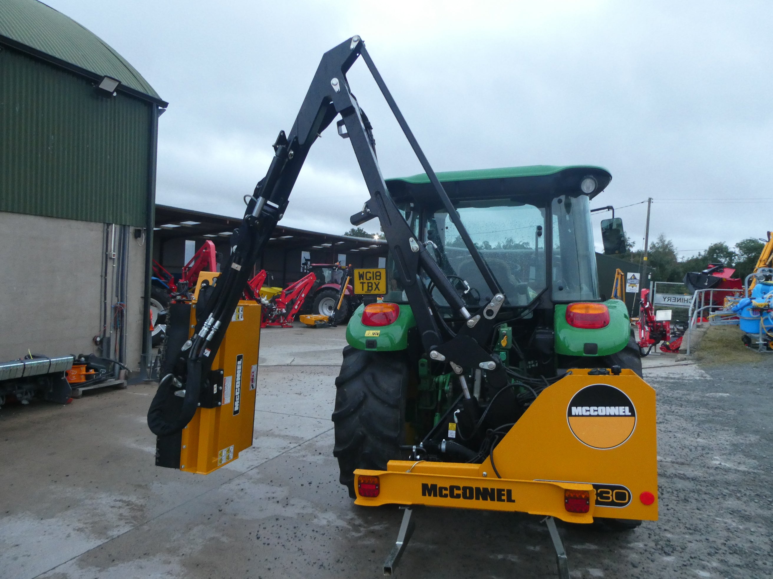 McConnel PA4330 Hedgecutter