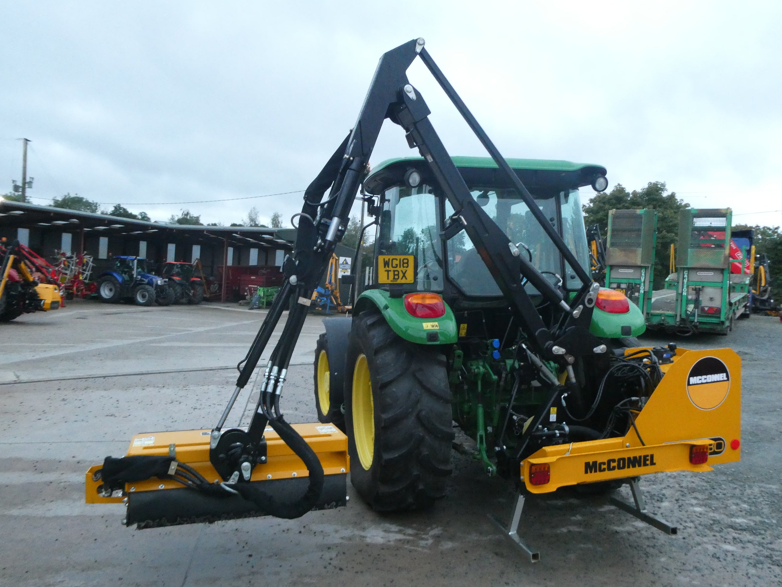 McConnel PA4330 Hedgecutter