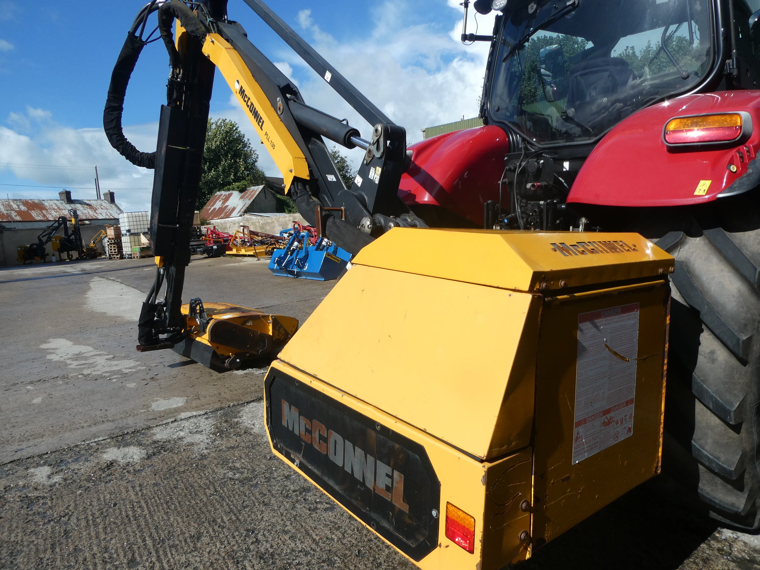 McConnel PA8085T Hedgecutter