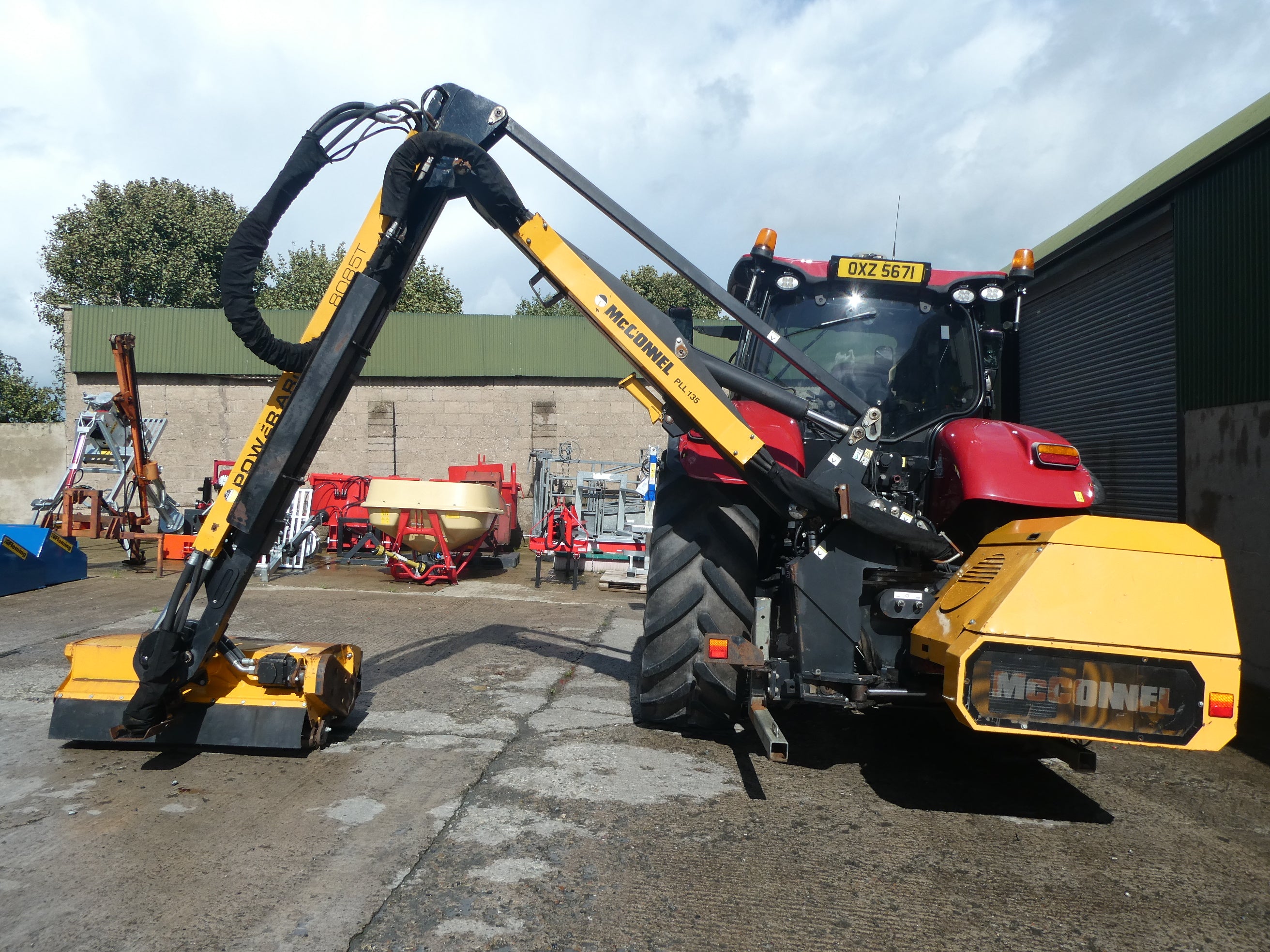 McConnel PA8085T Hedgecutter