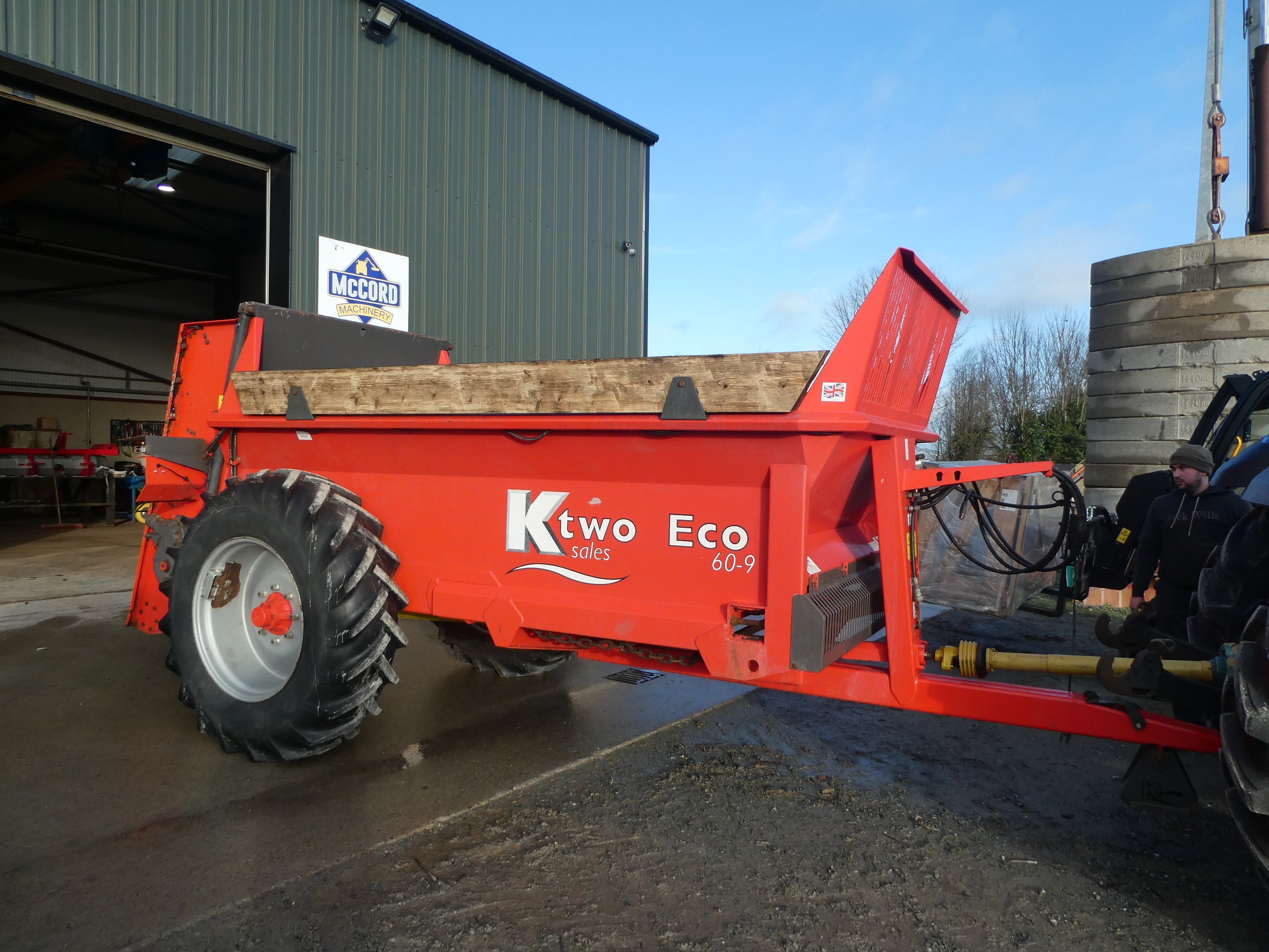 K Two rear Discharge spreader ECO 60-9