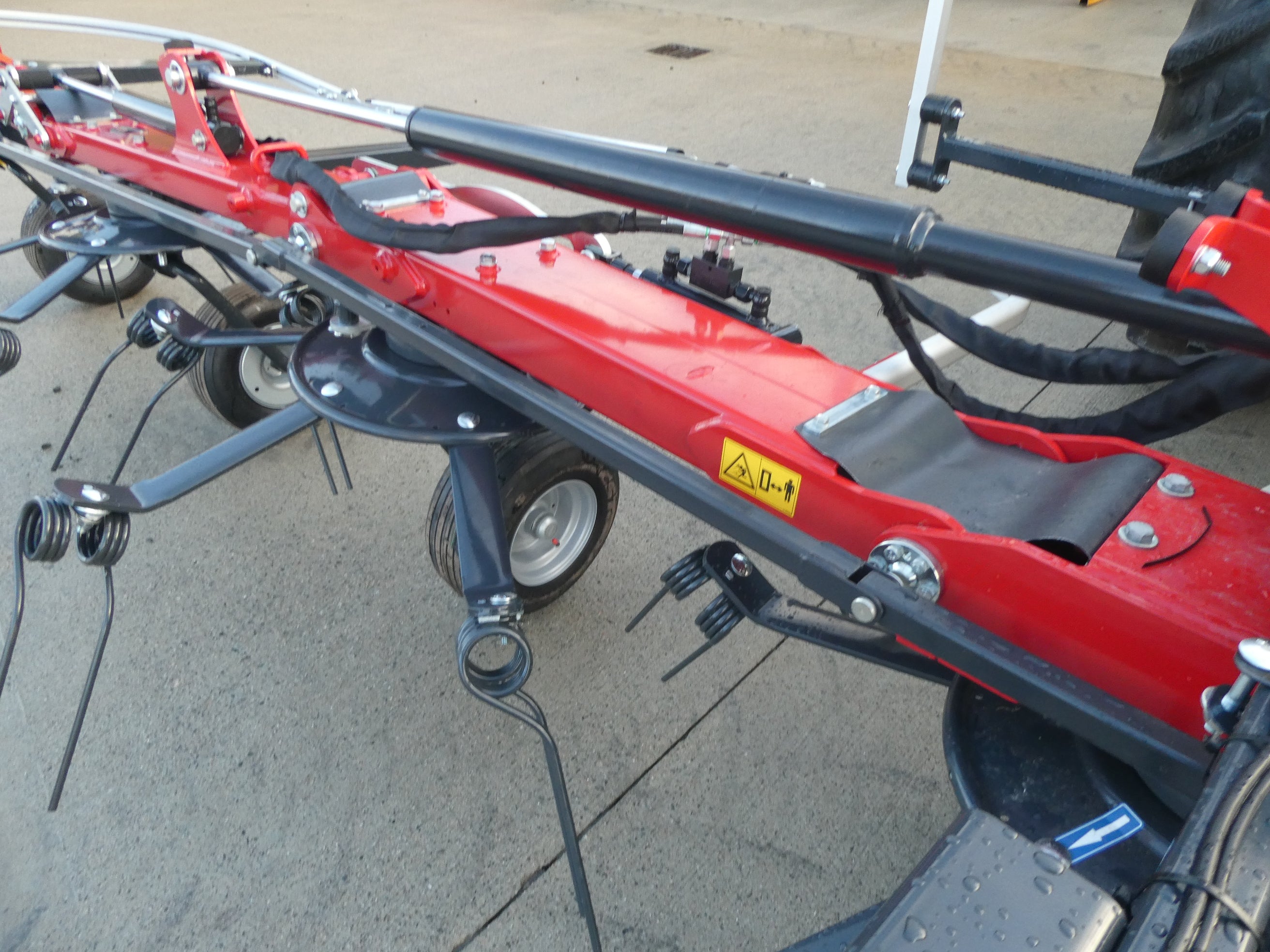 Vicon Fanex 904 8 rotor tedder