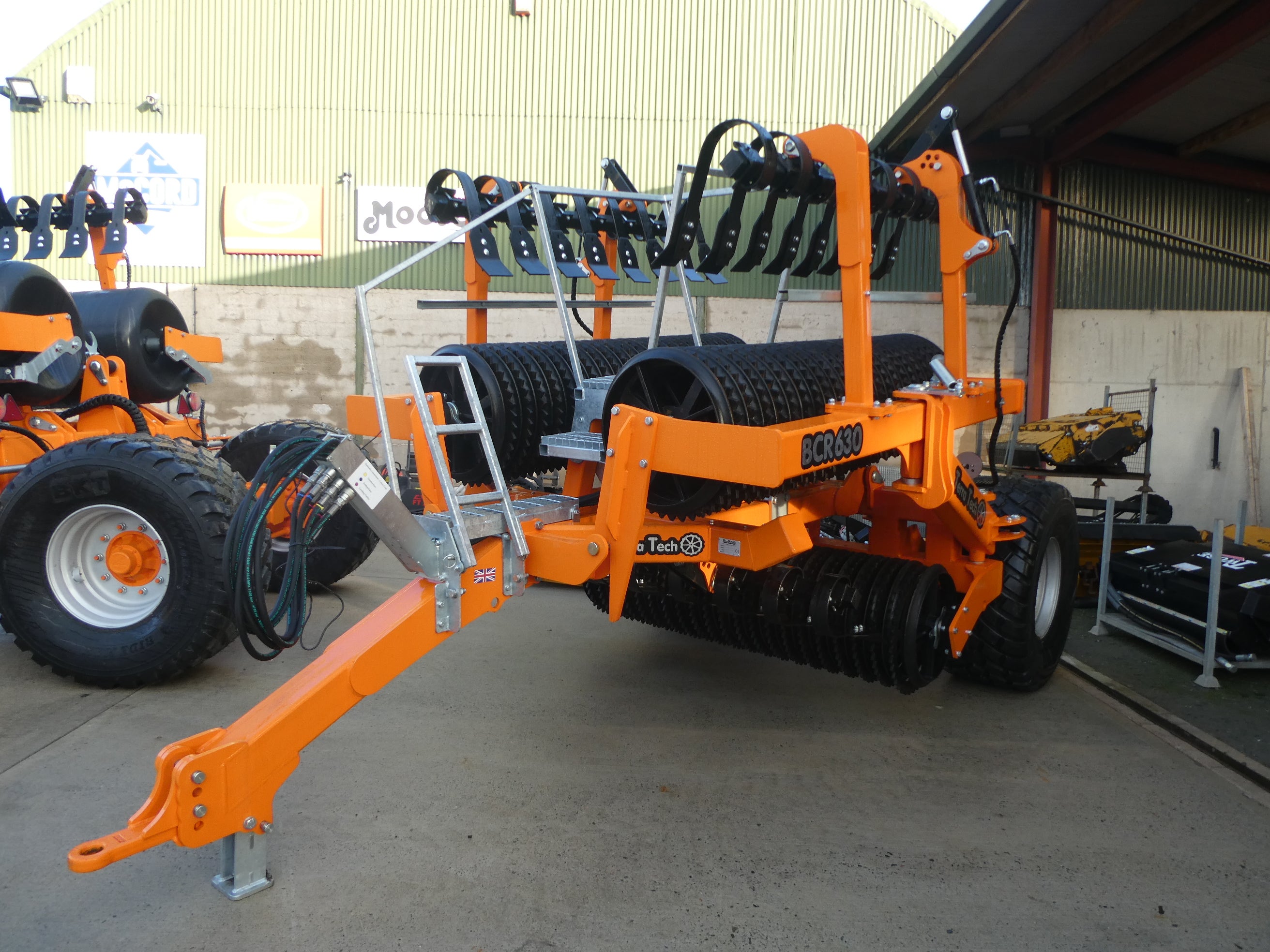 Terra Tech 630 Cambridge rolls with levelling boards