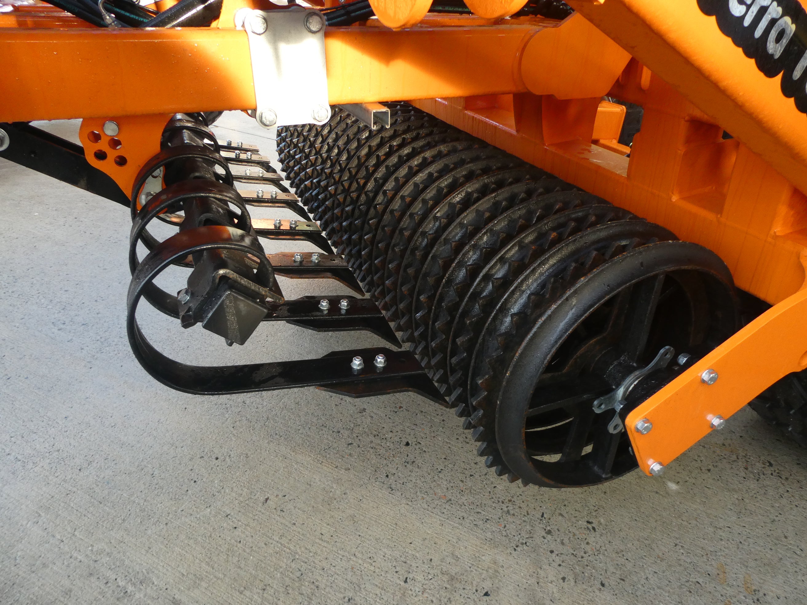 Terra Tech 630 Cambridge rolls with levelling boards