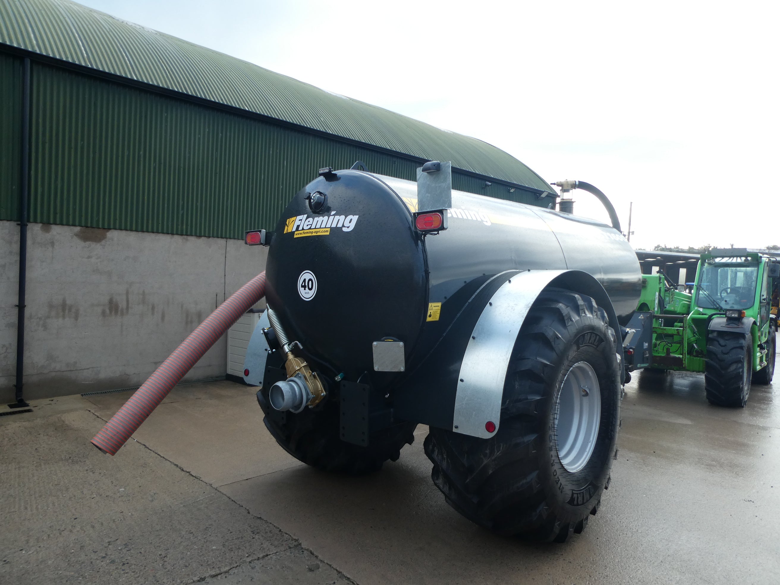 Fleming 1600 gallon Recessed tanker