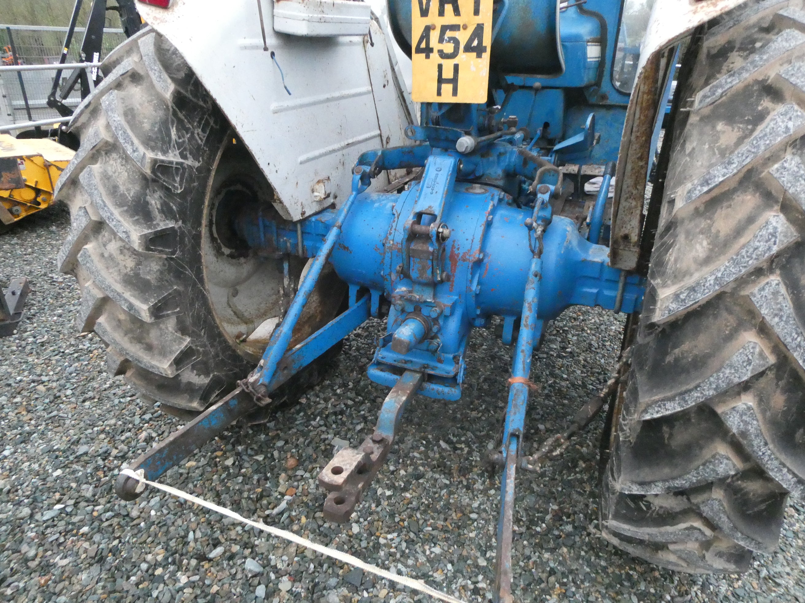 Ford 4000 2wd with loader