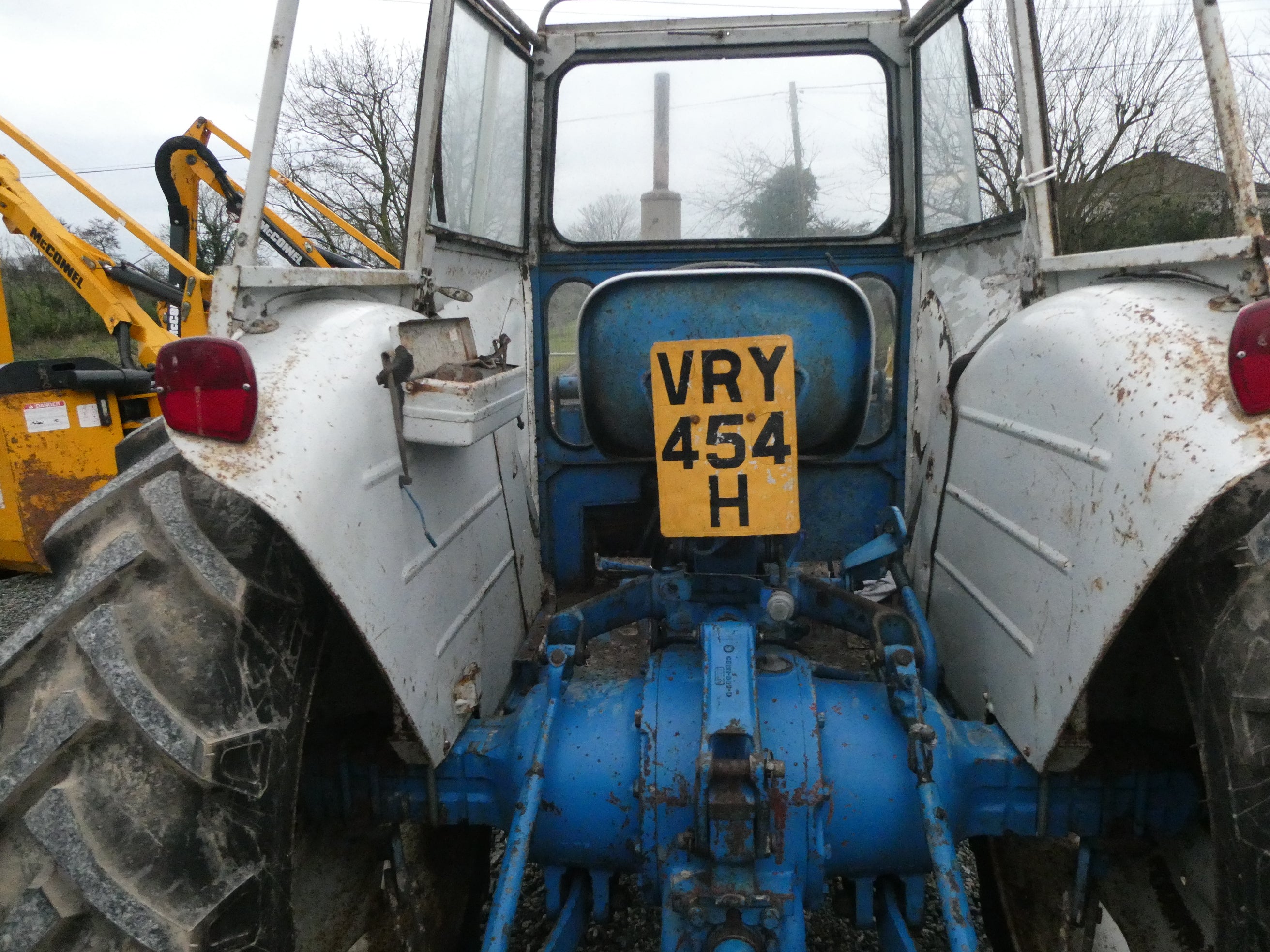 Ford 4000 2wd with loader