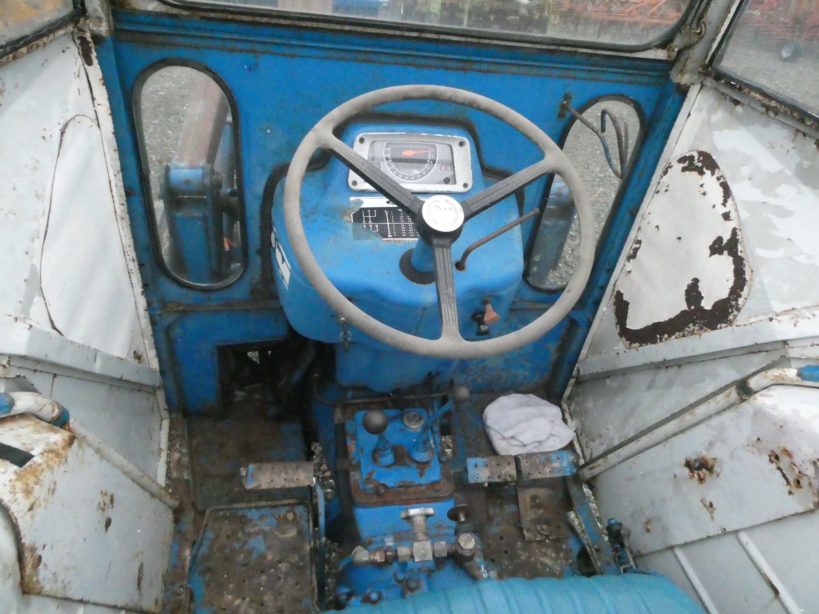 Ford 4000 2wd with loader