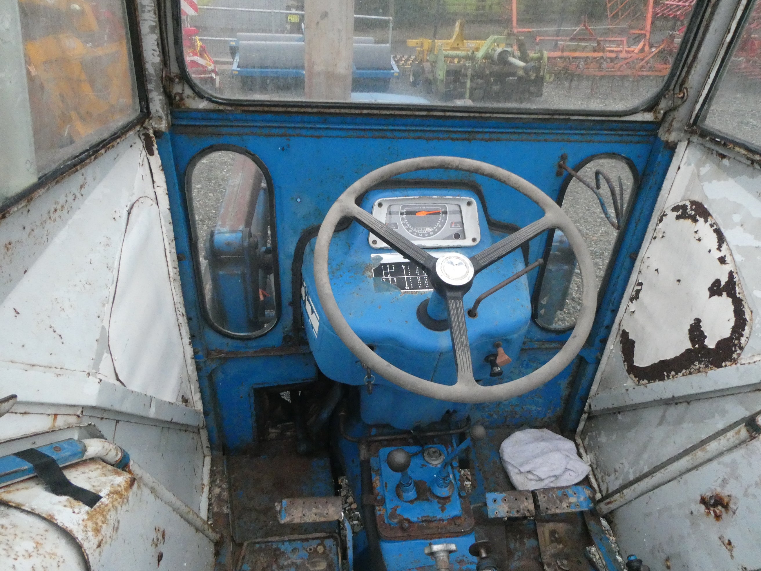 Ford 4000 2wd with loader