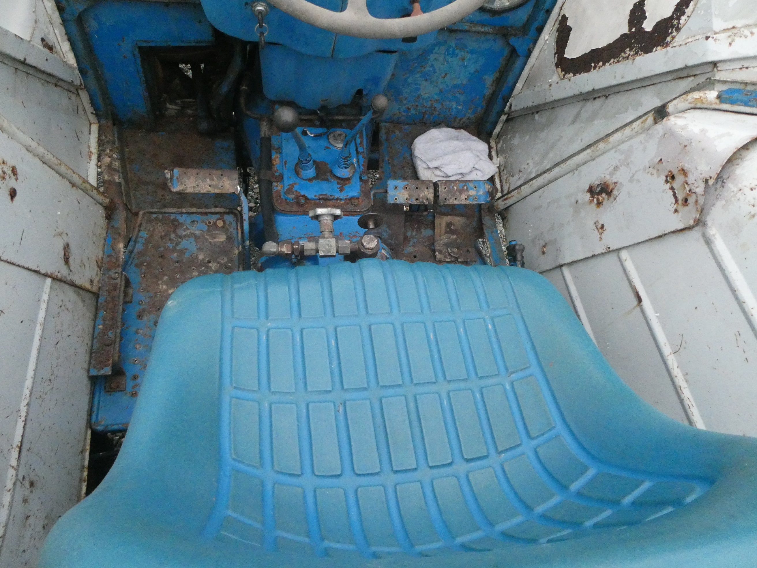 Ford 4000 2wd with loader