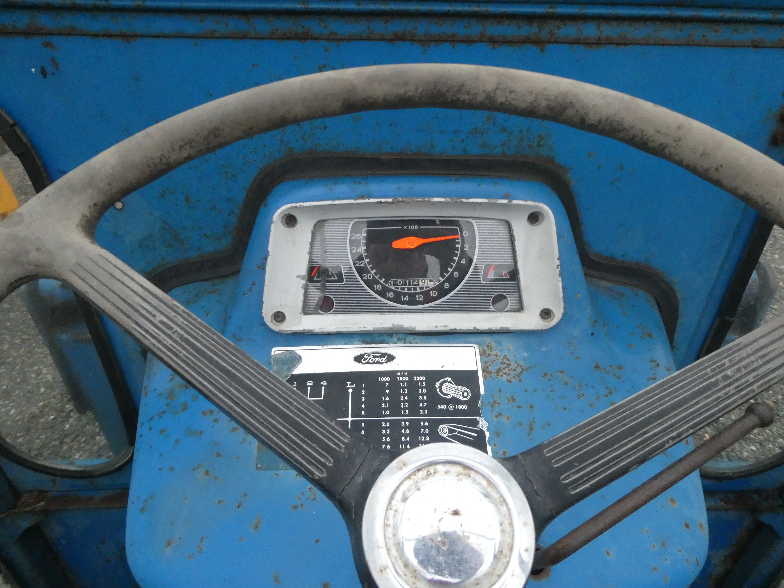 Ford 4000 2wd with loader