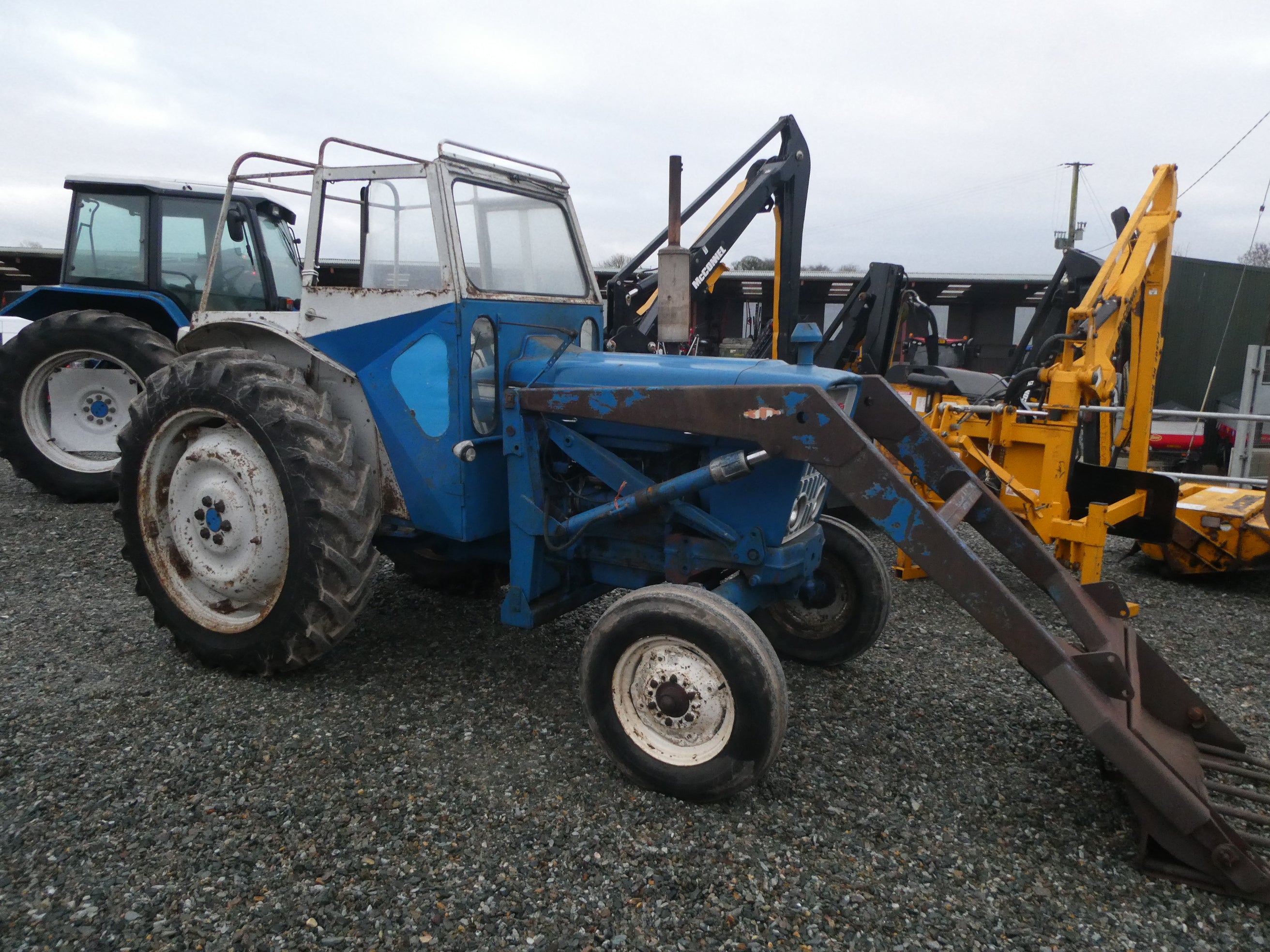 Ford 4000 2wd with loader