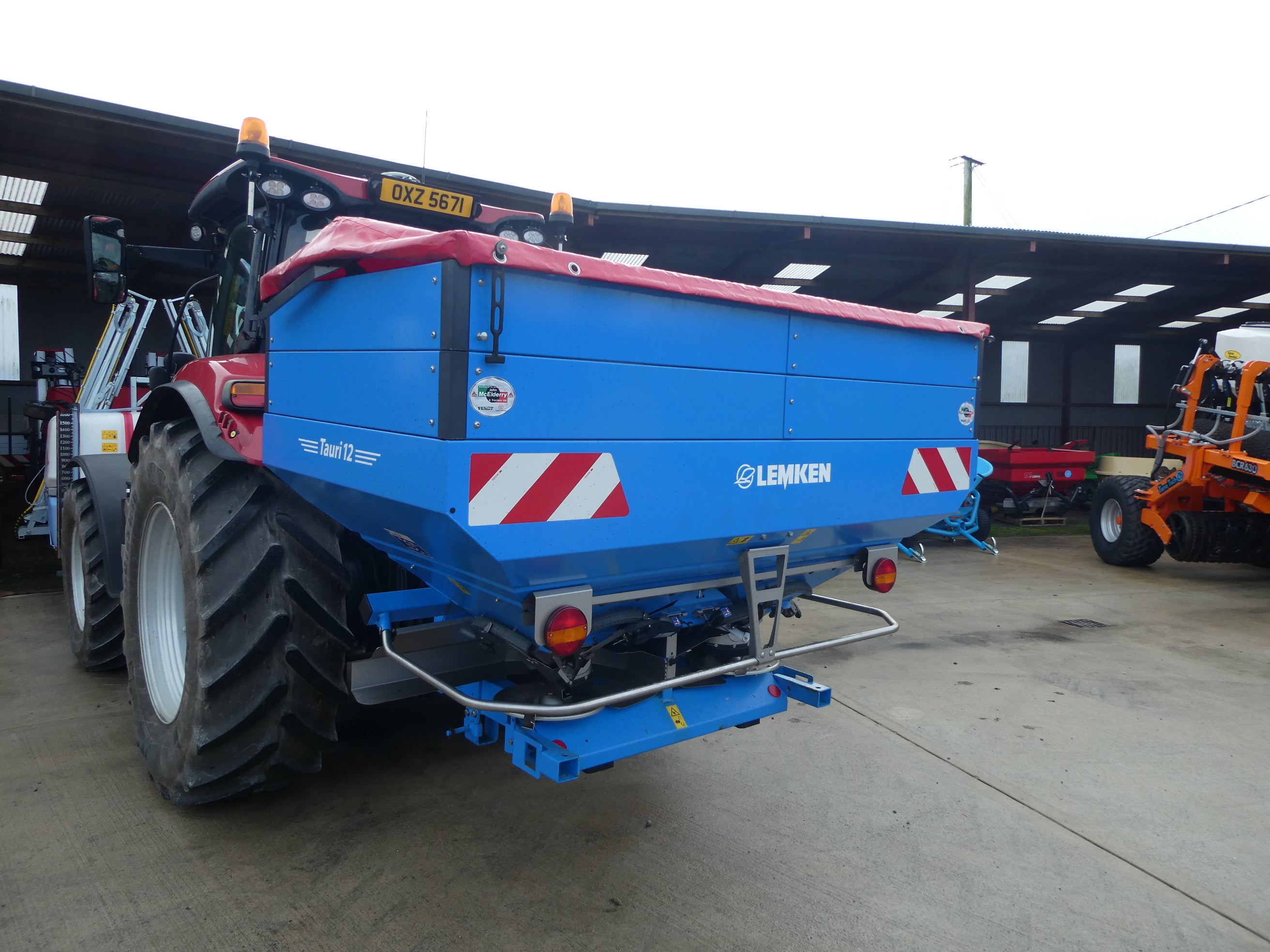 Lemken Tauri 12 Twin Disc Fertiliser Spreader