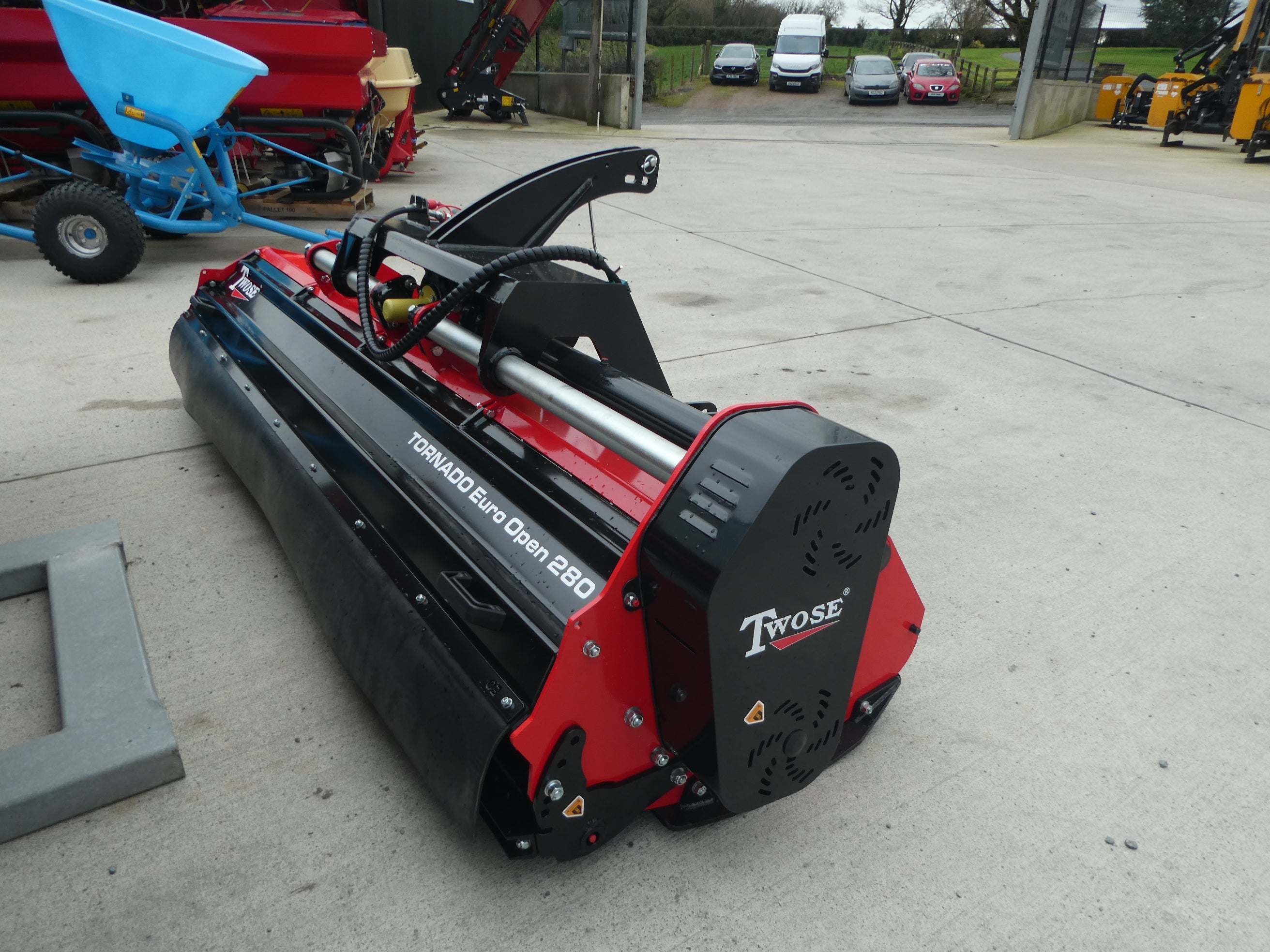 Twose Tornado 280 Open flail shredder