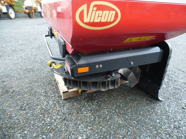 Vicon ROM Geo Spread 2300 twin disc sower
