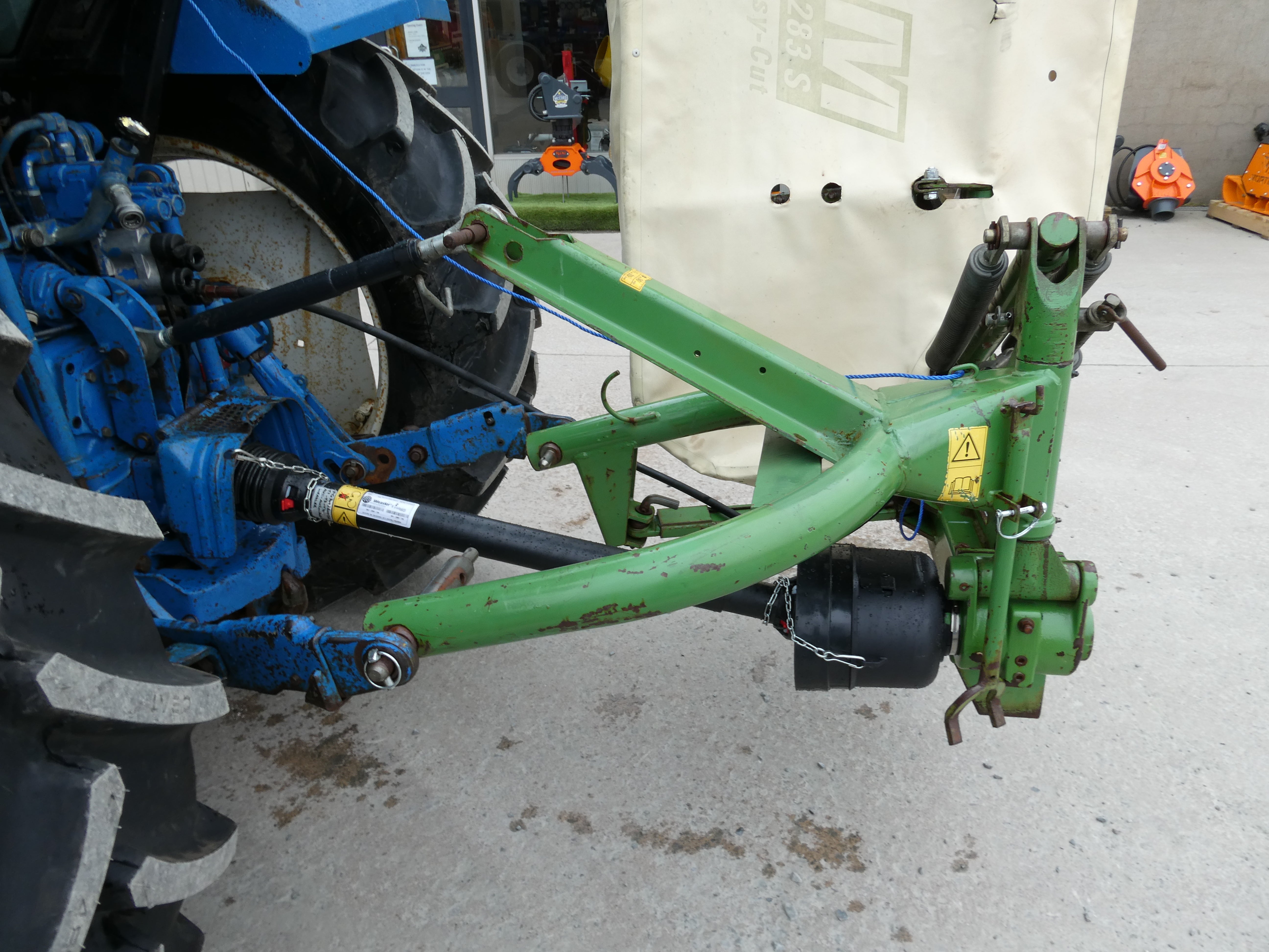 Krone AM283 mounted disc mower