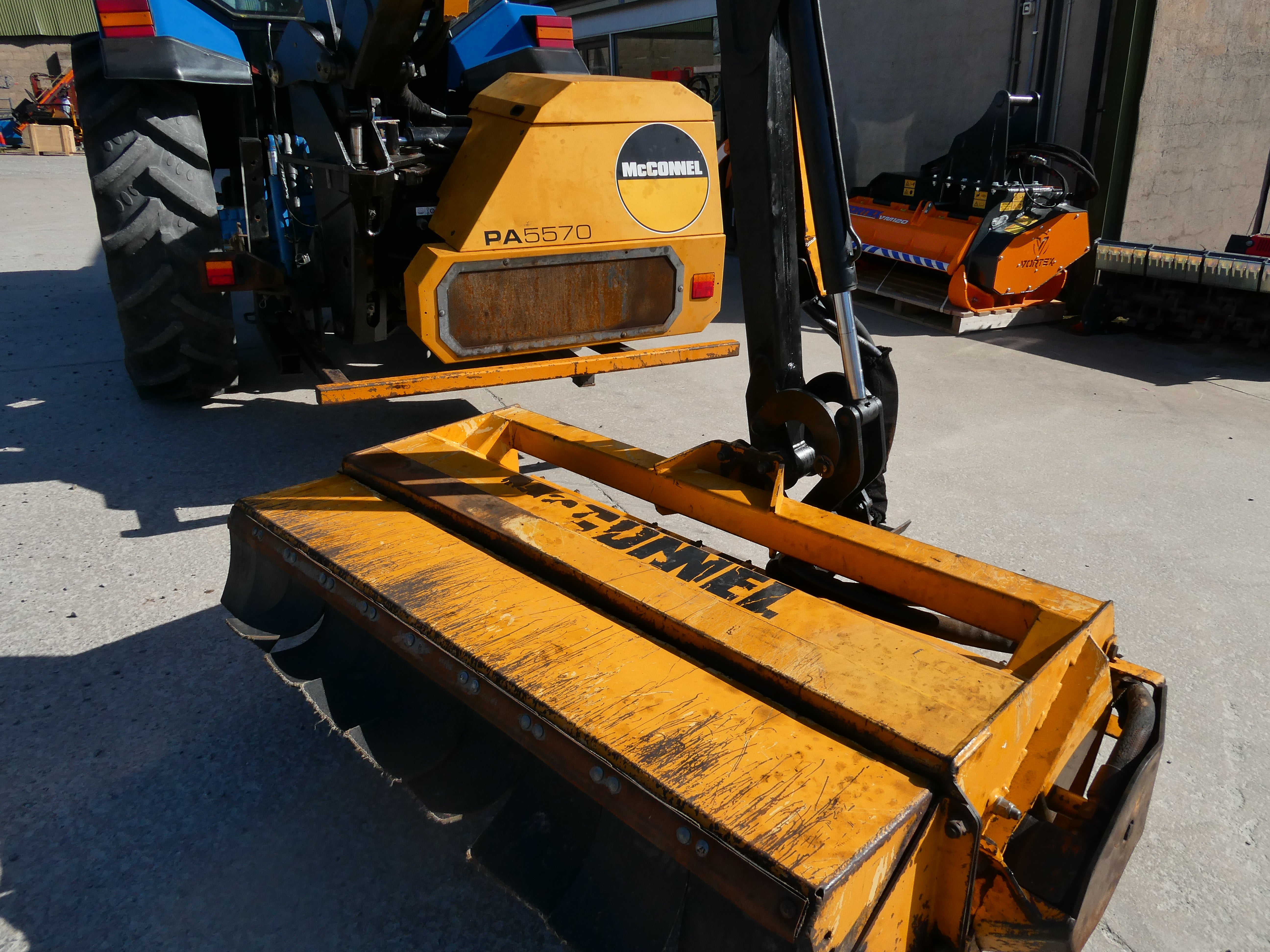 McConnel PA5570 2013