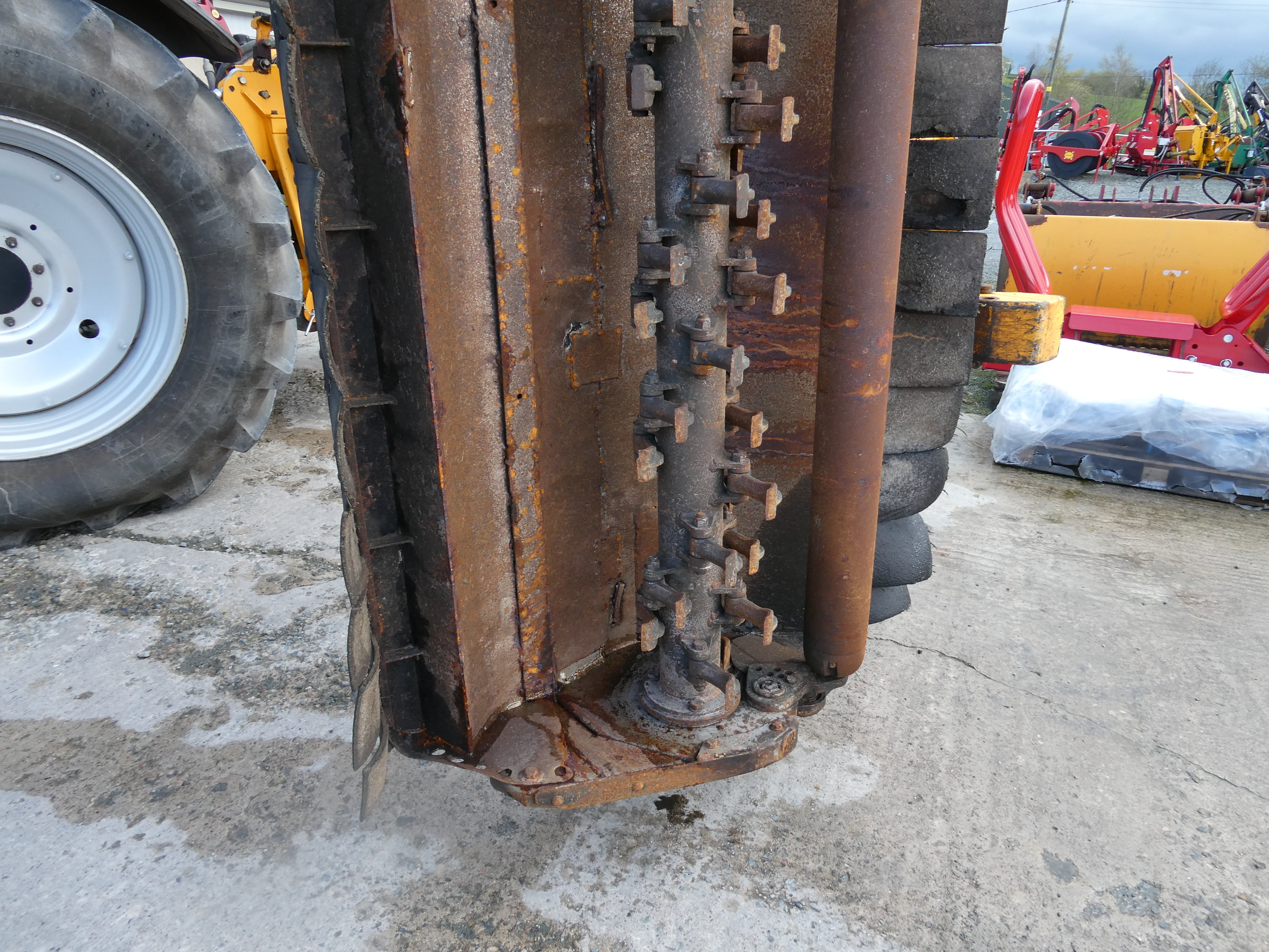 ShelbourneHD775VFR Hedgecutter waiting to be checked over