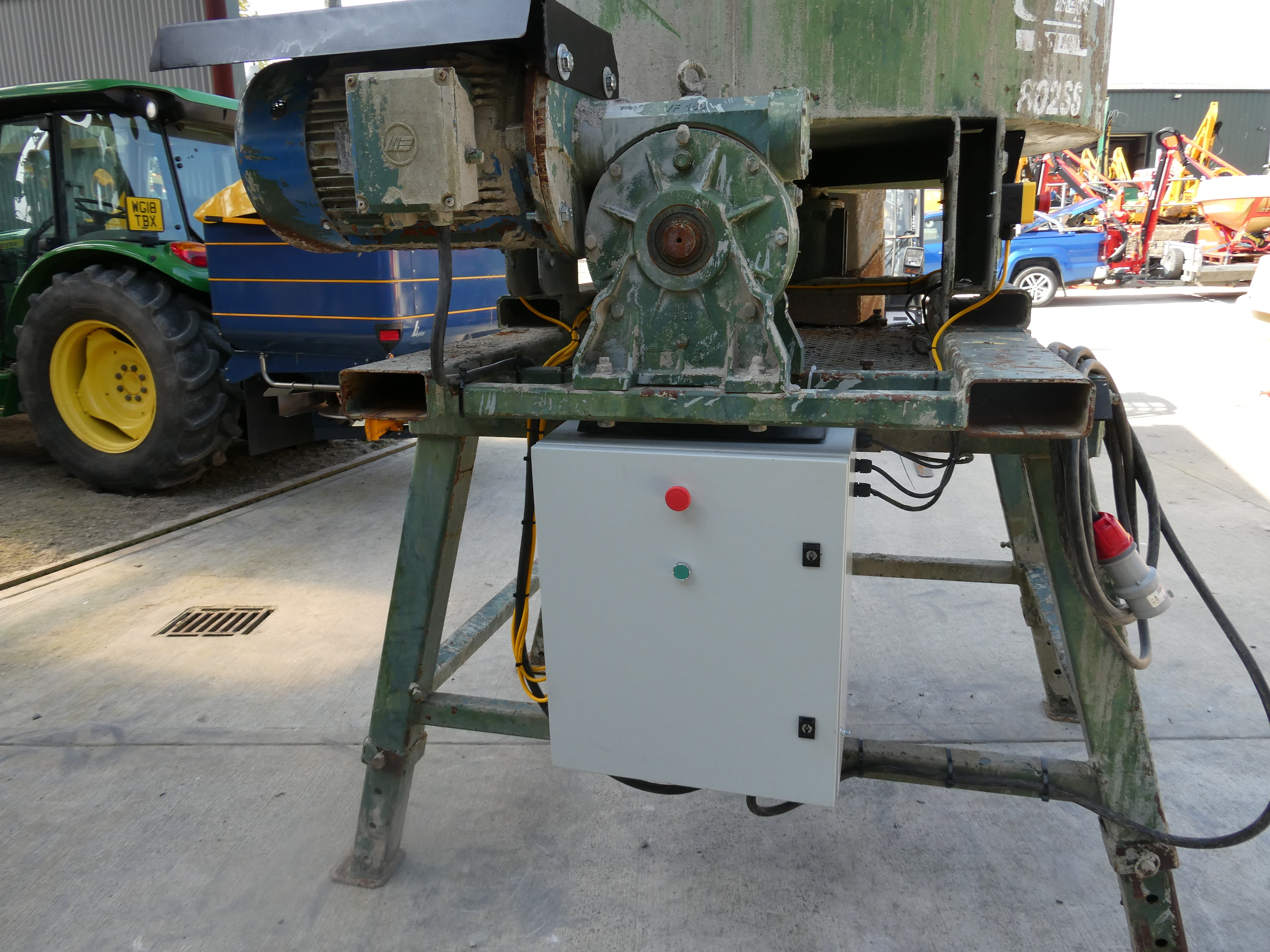 Kilworth Pan Mixer with Electric Motor
