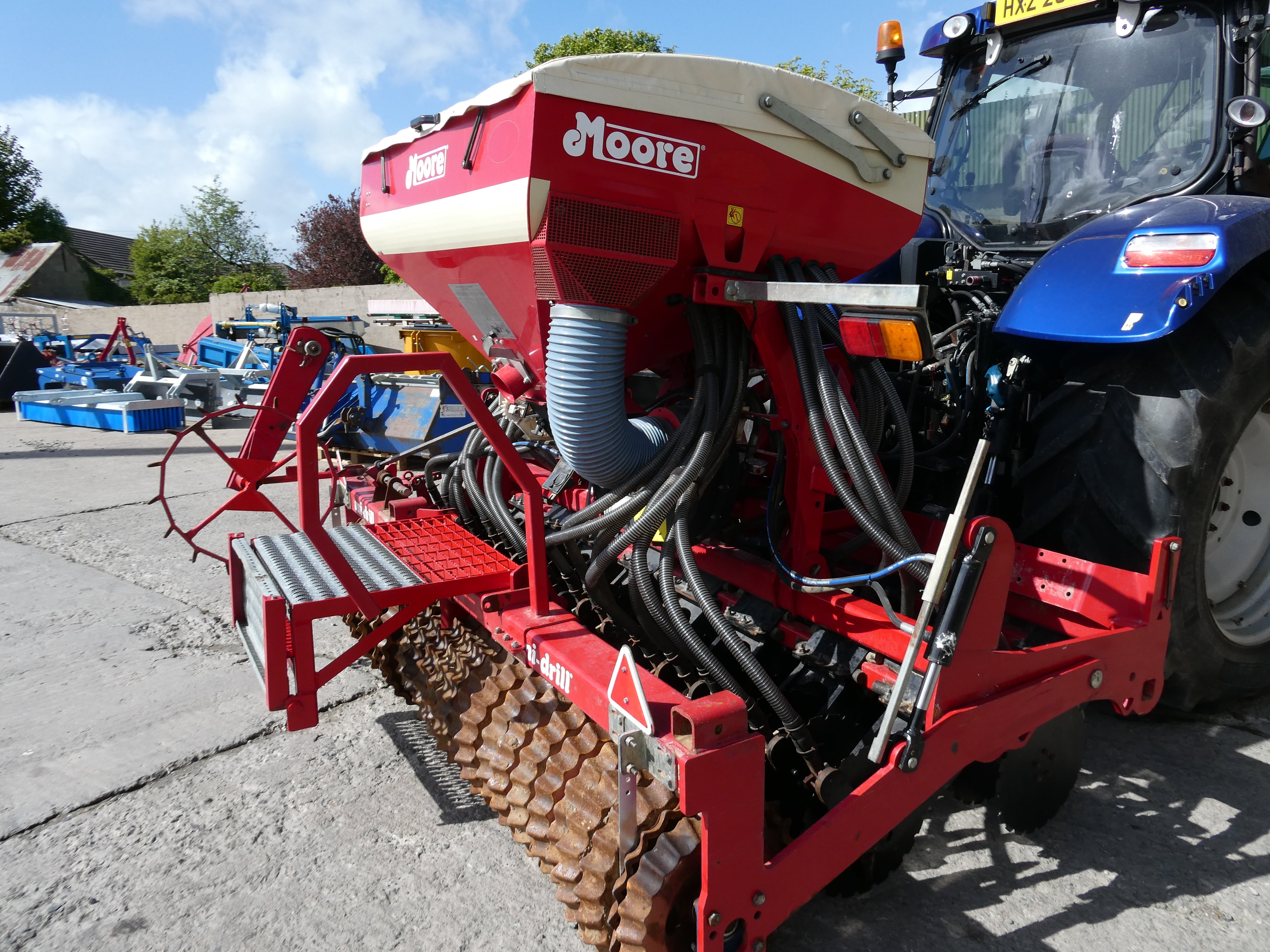 2020 Moore 32 row Grassland UniDrill