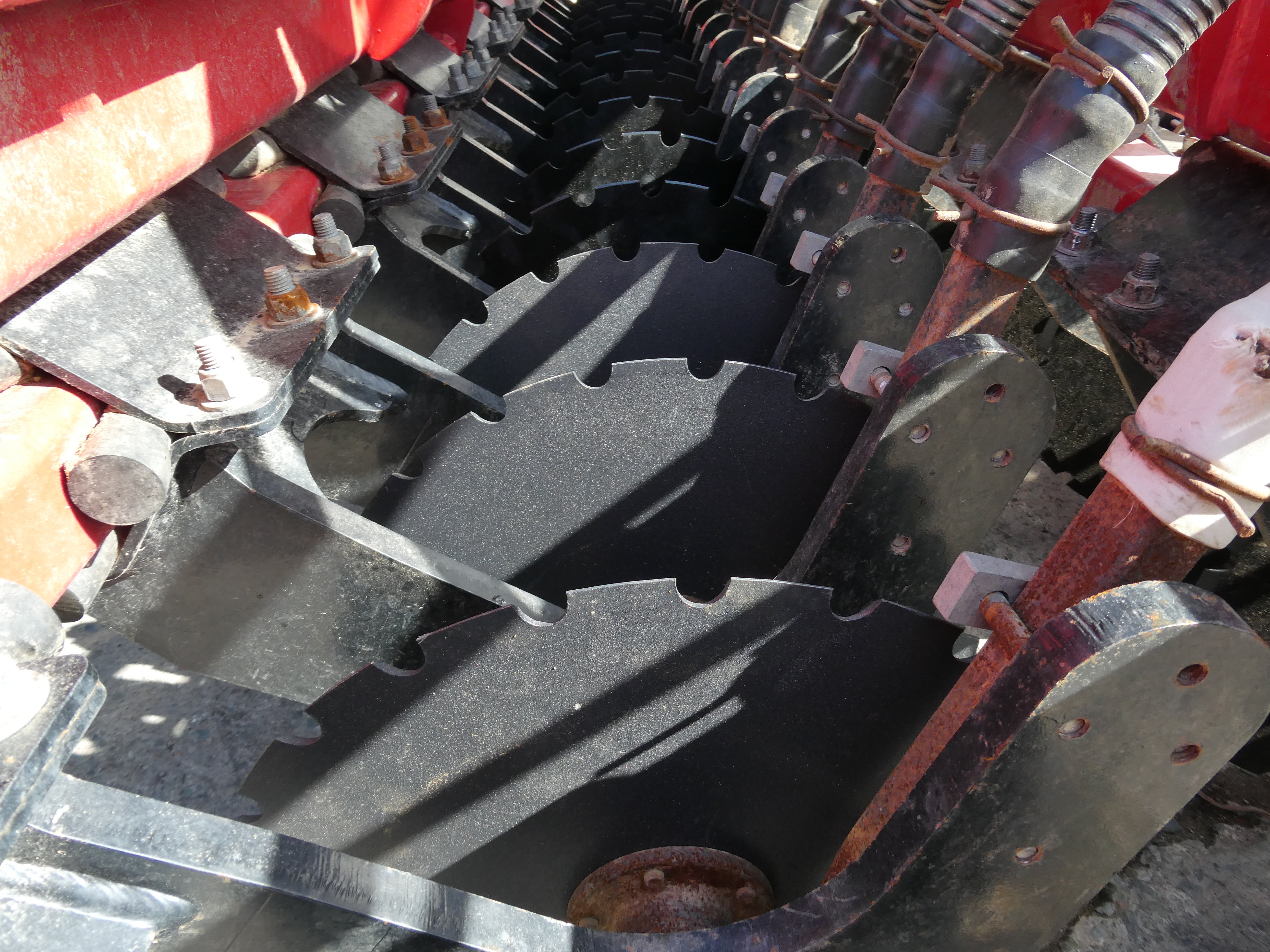 2020 Moore 32 row Grassland UniDrill