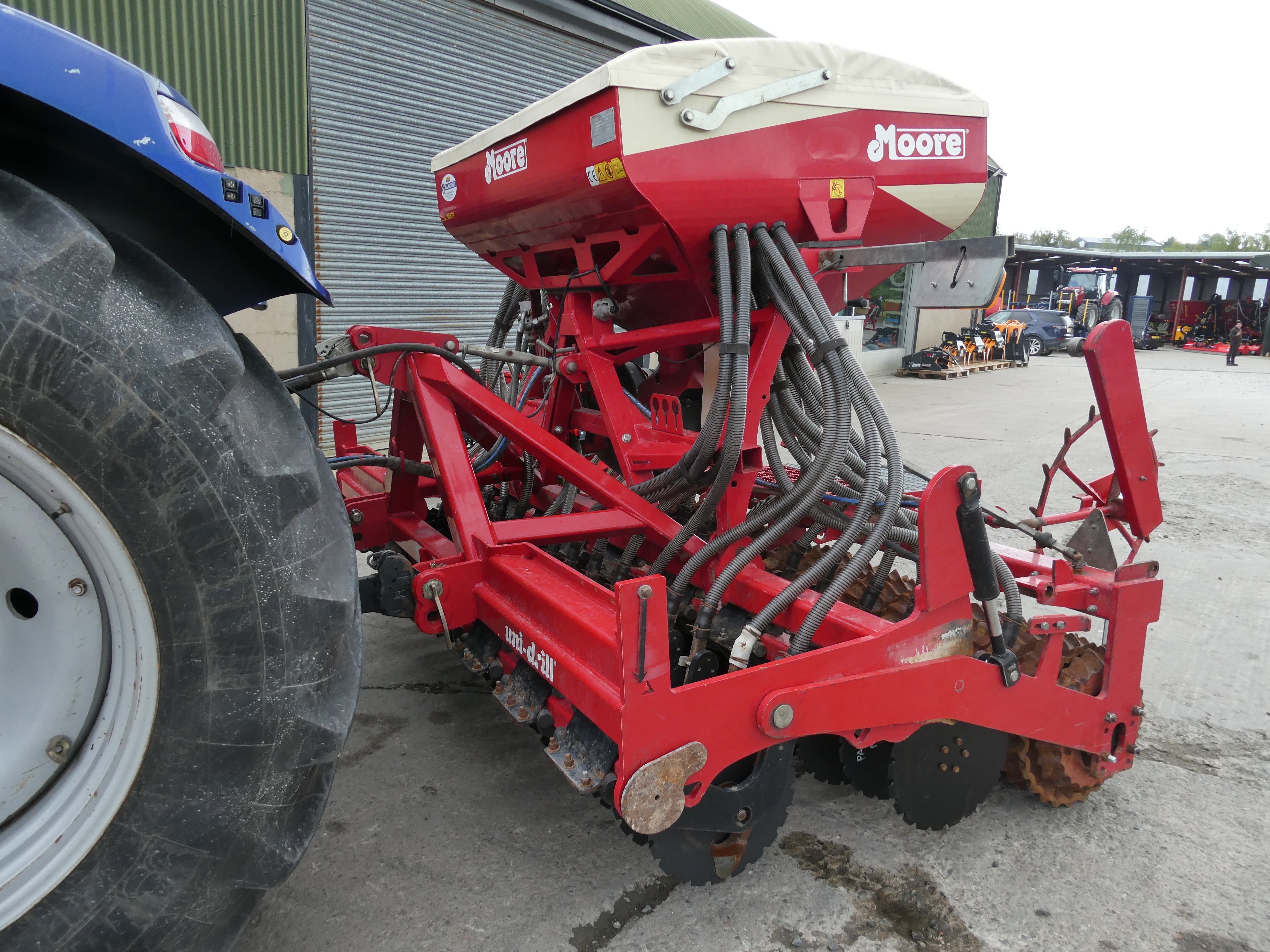 2020 Moore 32 row Grassland UniDrill