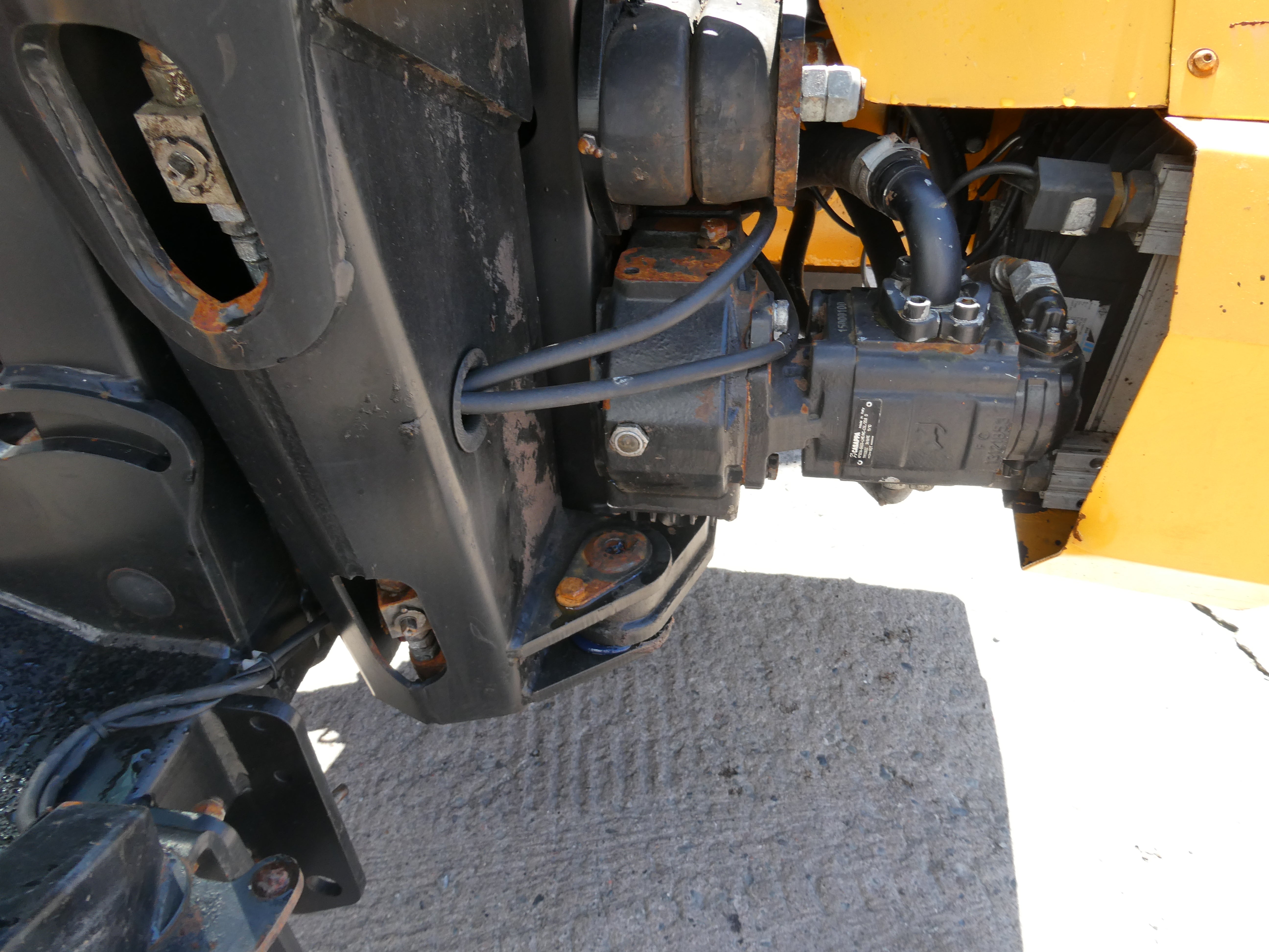 McConnel PA6070 Hedgecutter