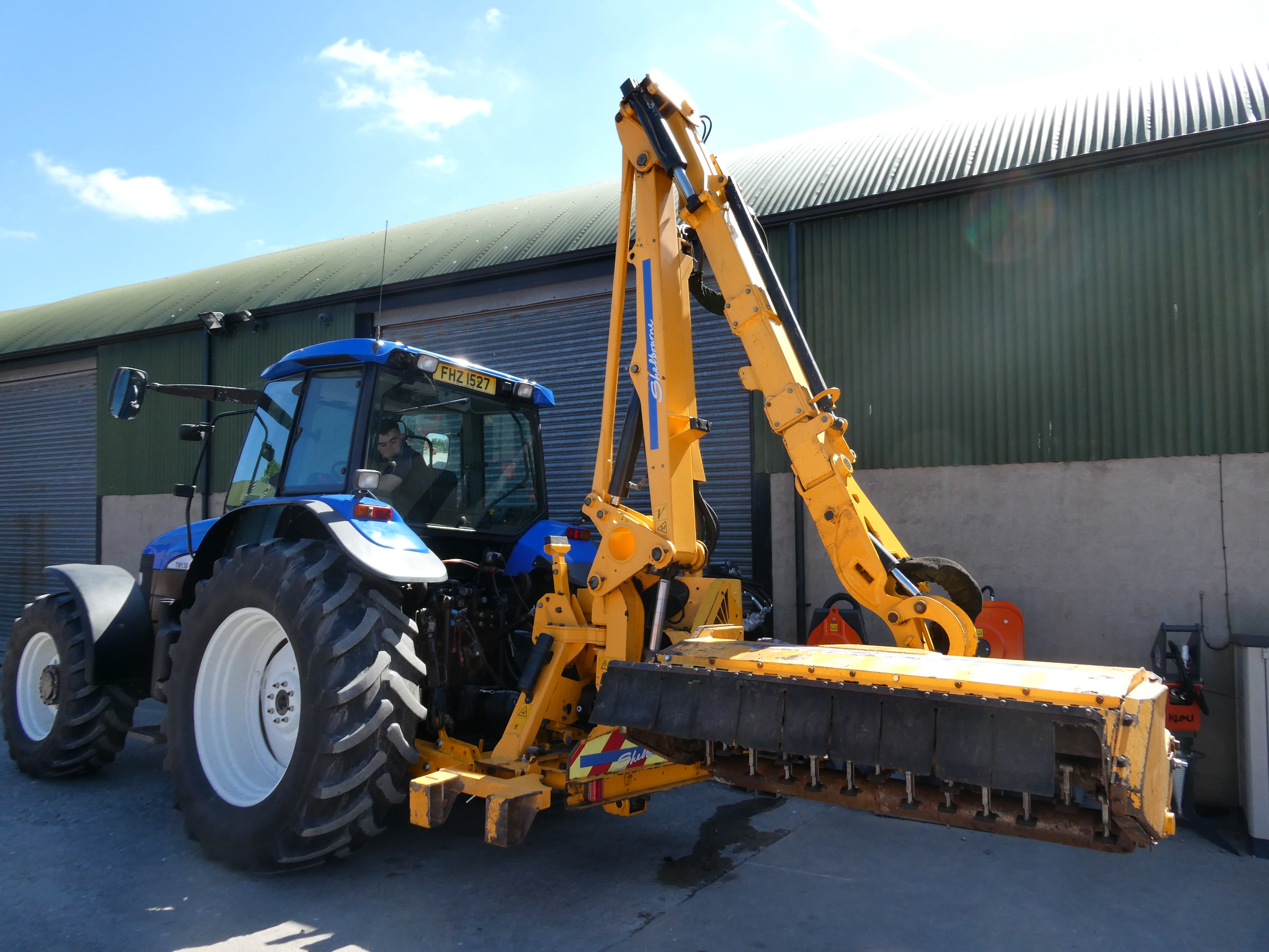 ShelbourneHD775VFR Hedgecutter