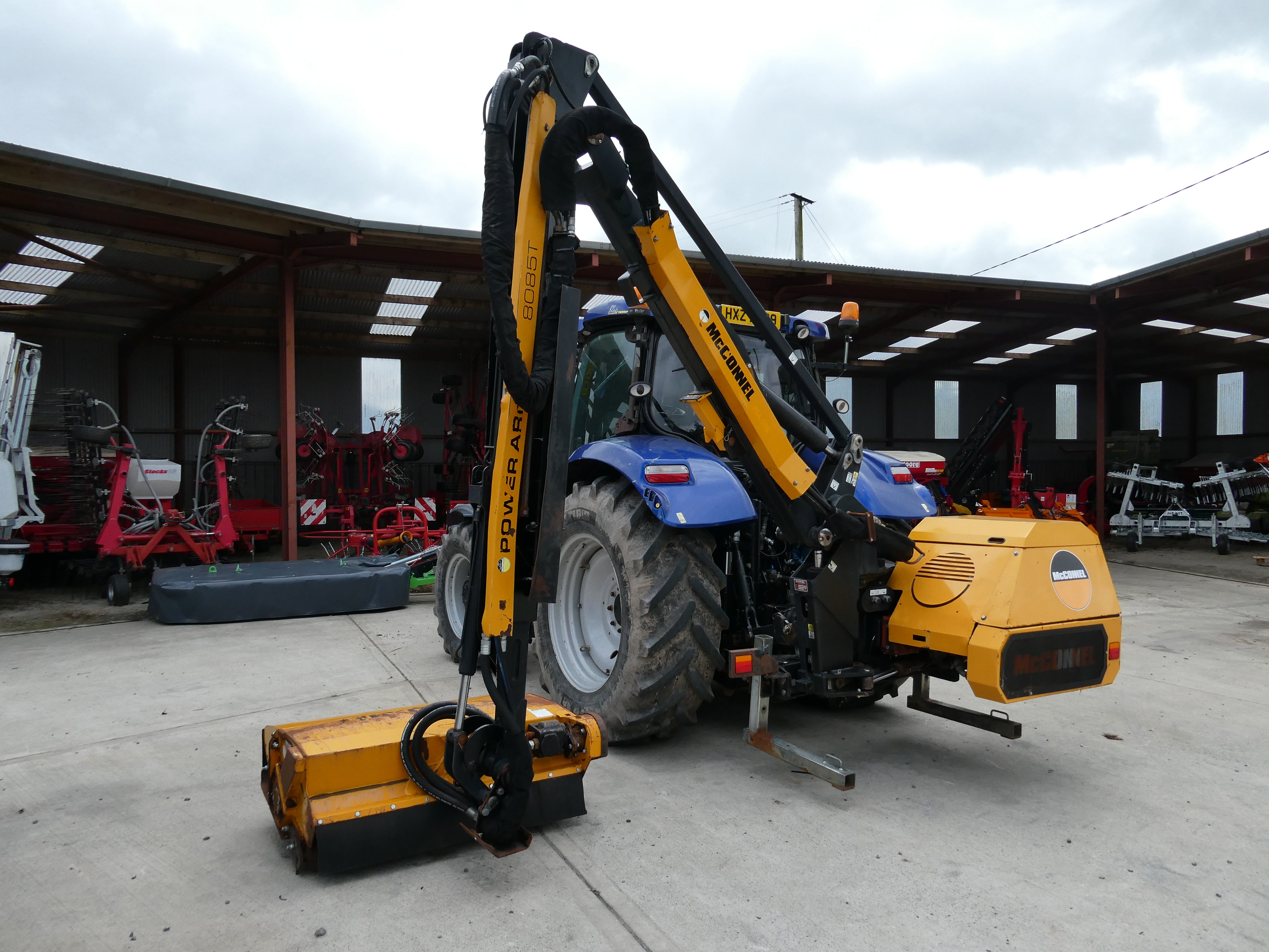 McConnel PA8085T Hedgecutter