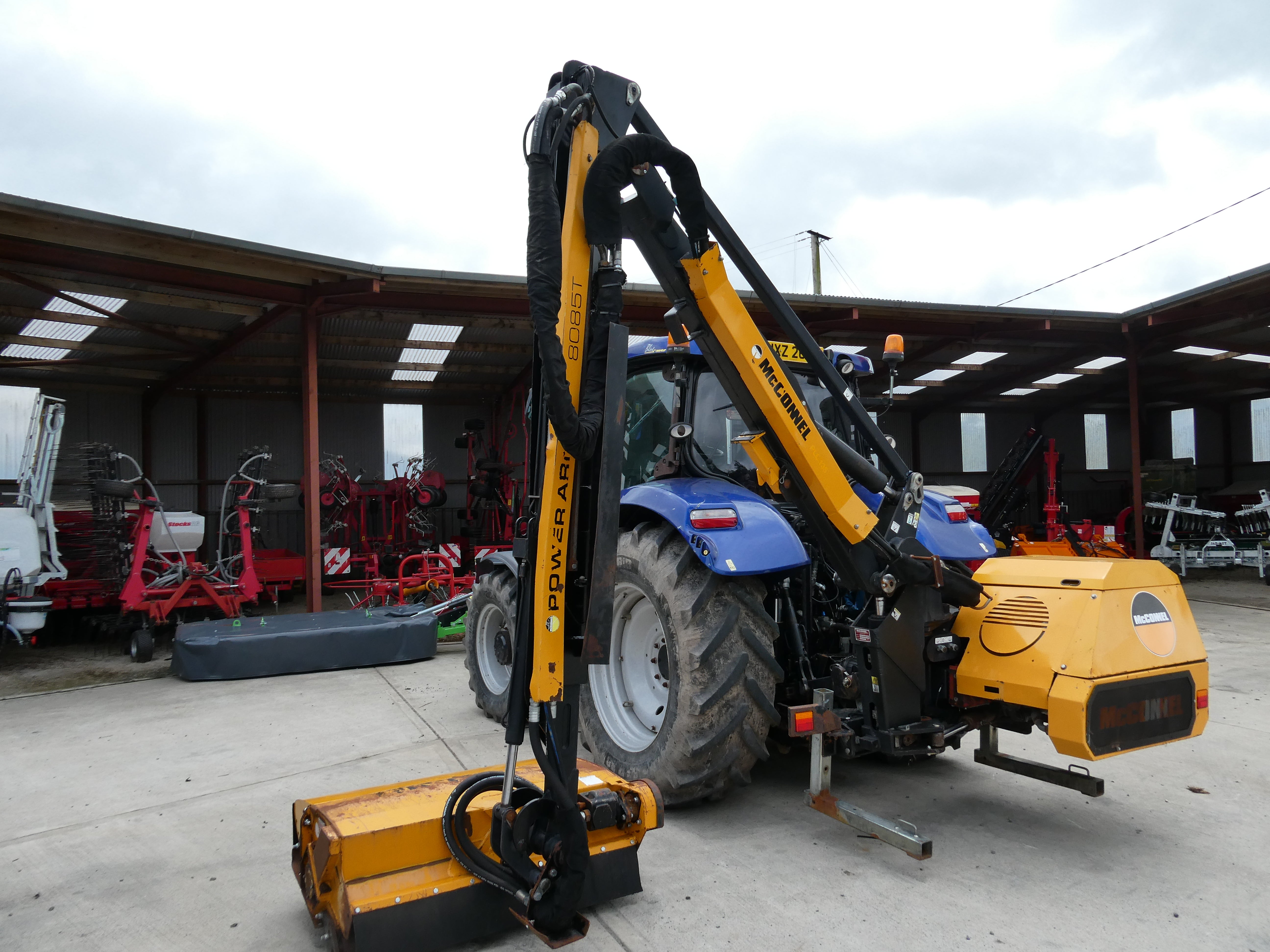 McConnel PA8085T Hedgecutter
