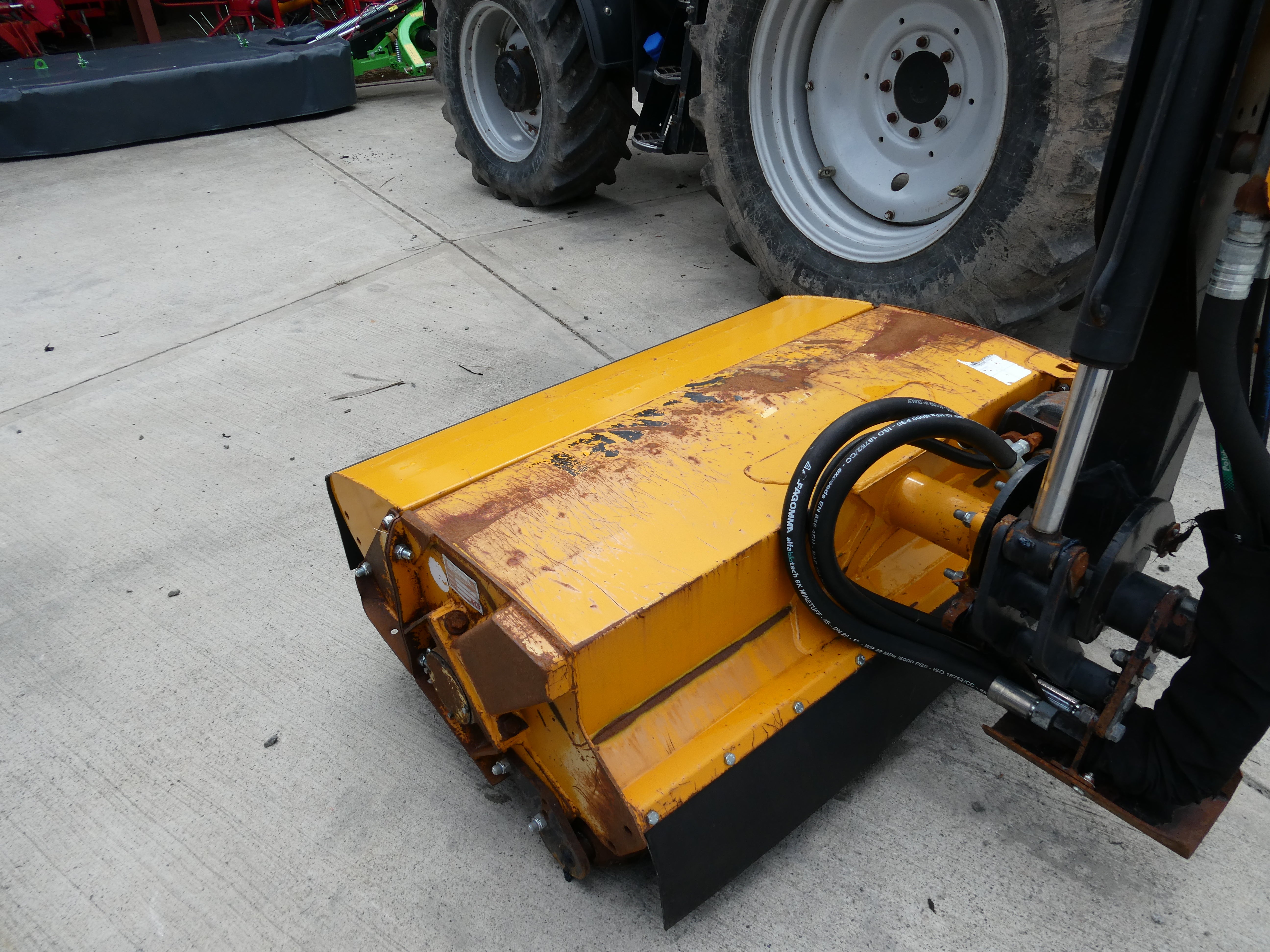 McConnel PA8085T Hedgecutter