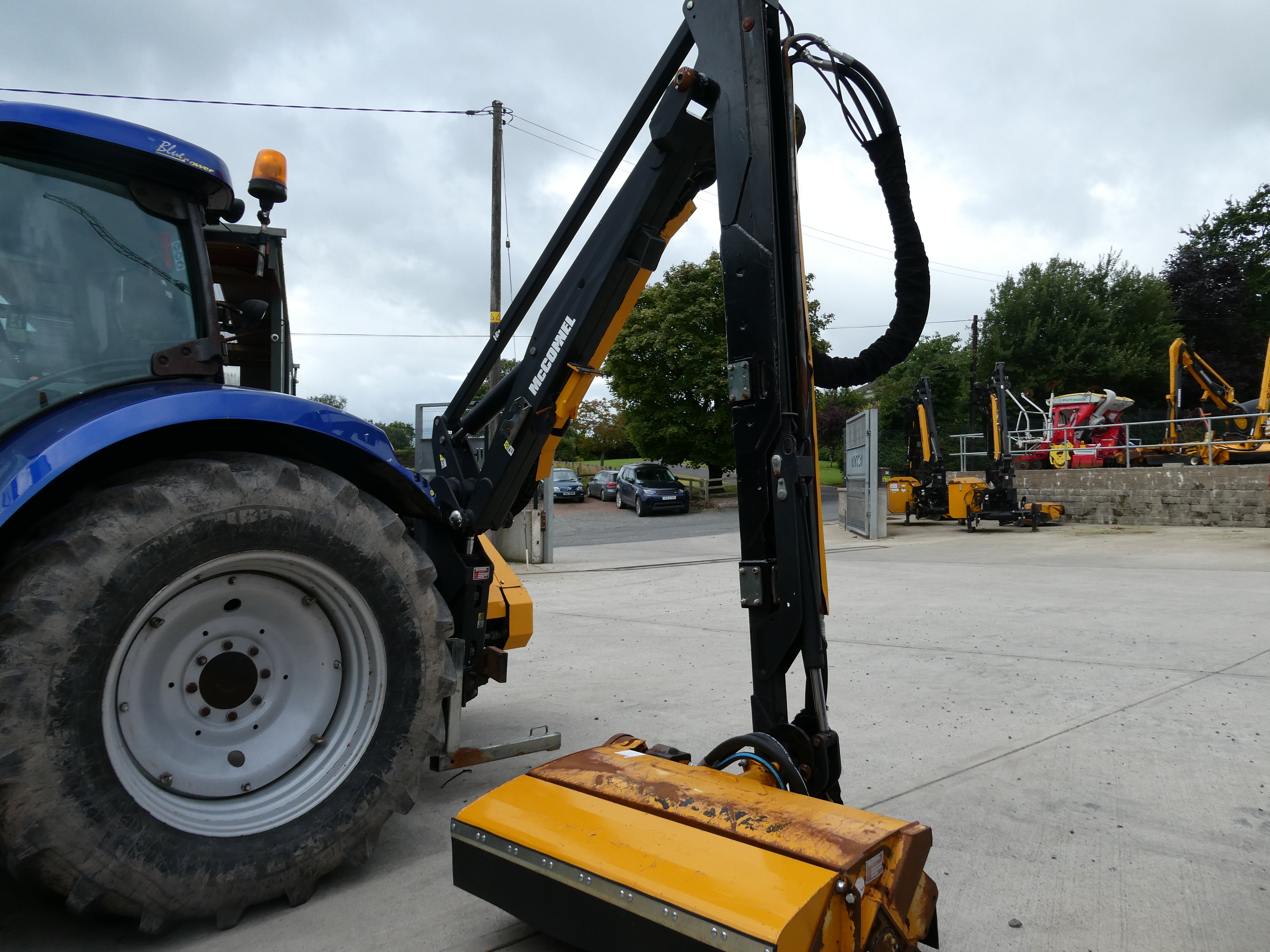 McConnel PA8085T Hedgecutter