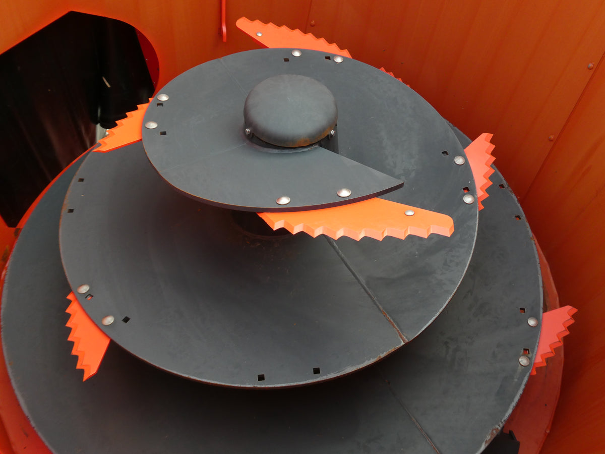 Kuhn 15.1 Tub feeder/Straw bedder