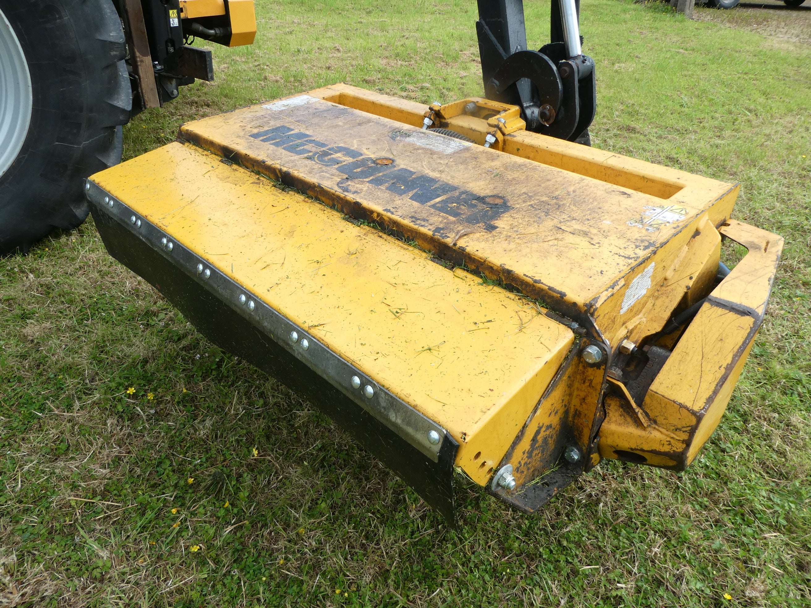 McConnel PA8085T Hedgecutter