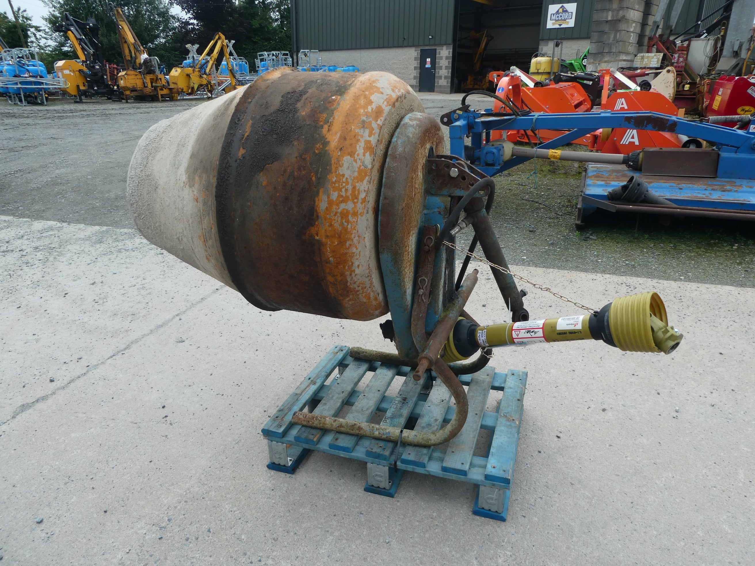 Rear Tip PTO cement Mixer