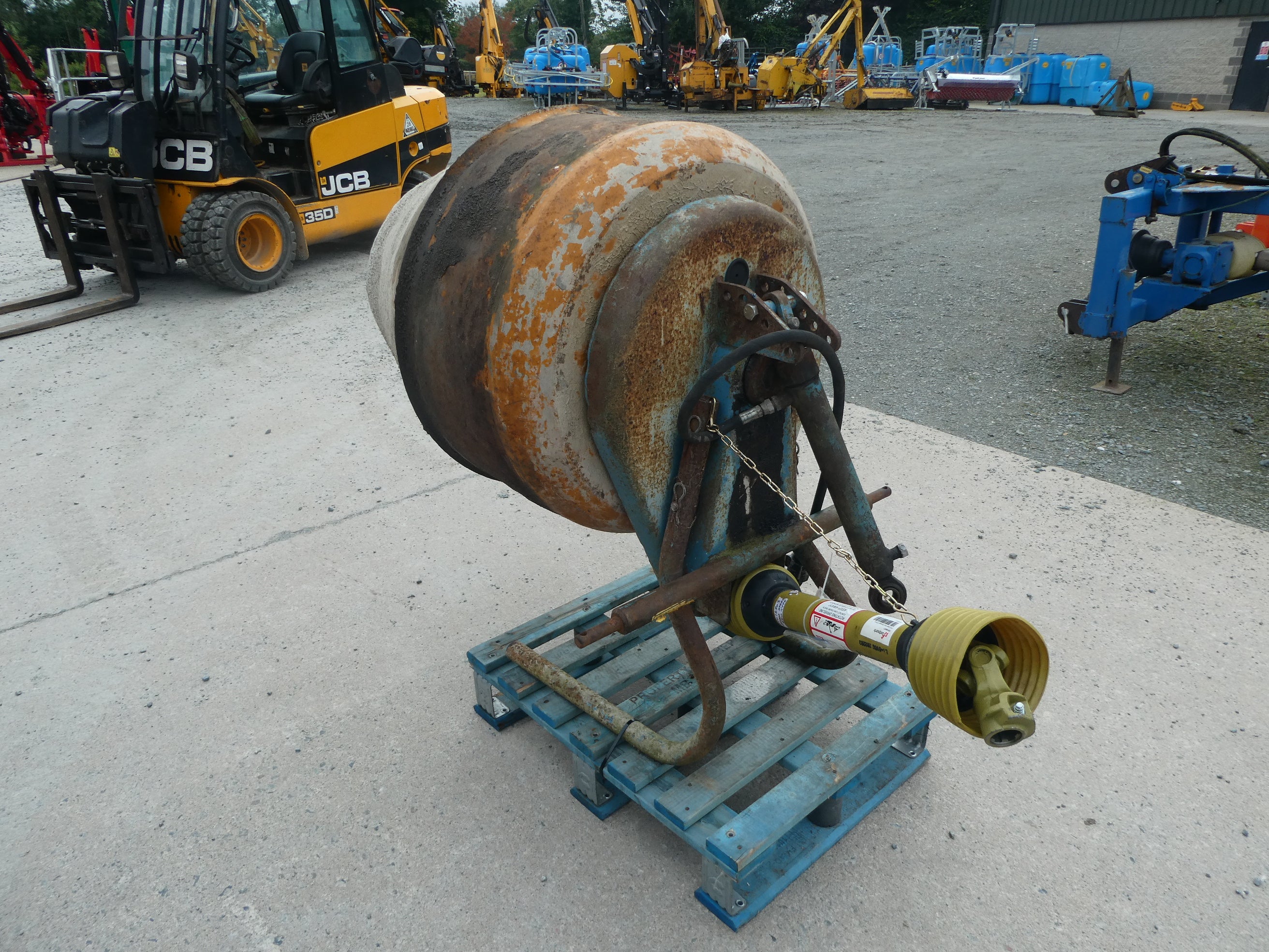 Rear Tip PTO cement Mixer