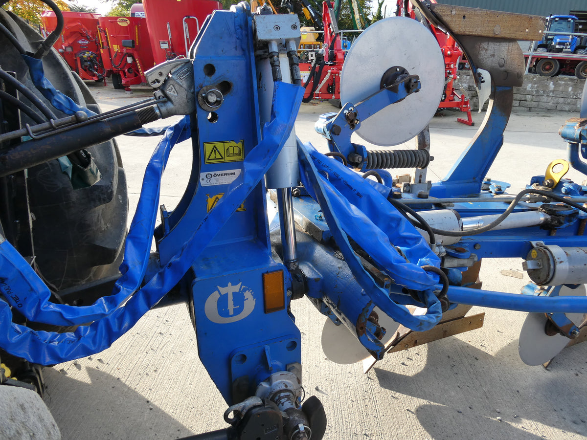 Overum 4F Reversible plough