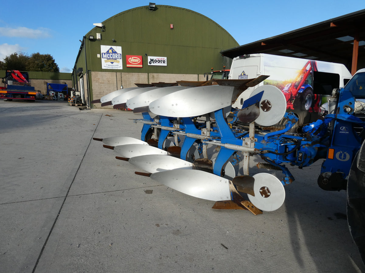 Overum 4F Reversible plough